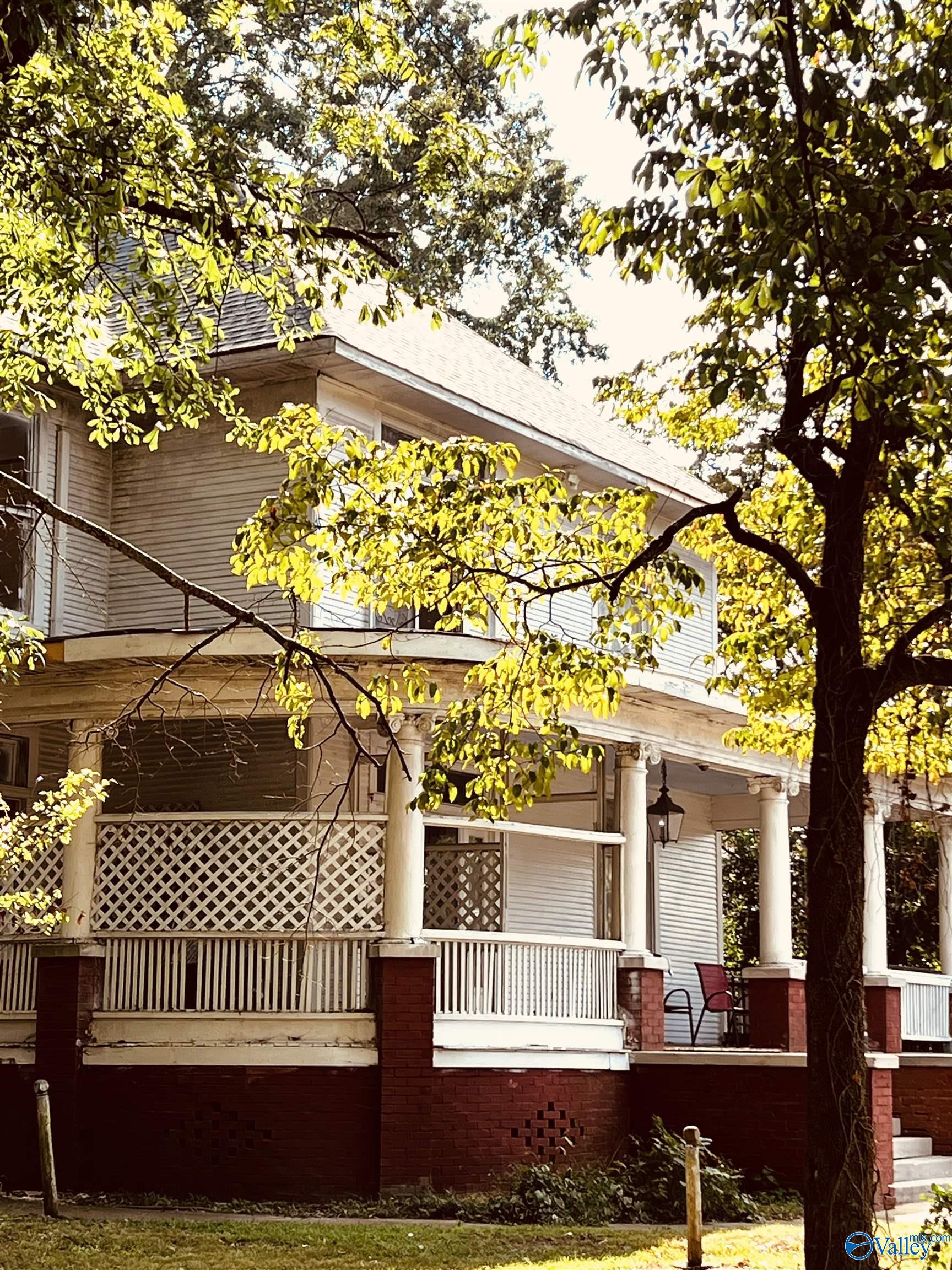 505 Hughes Avenue NE