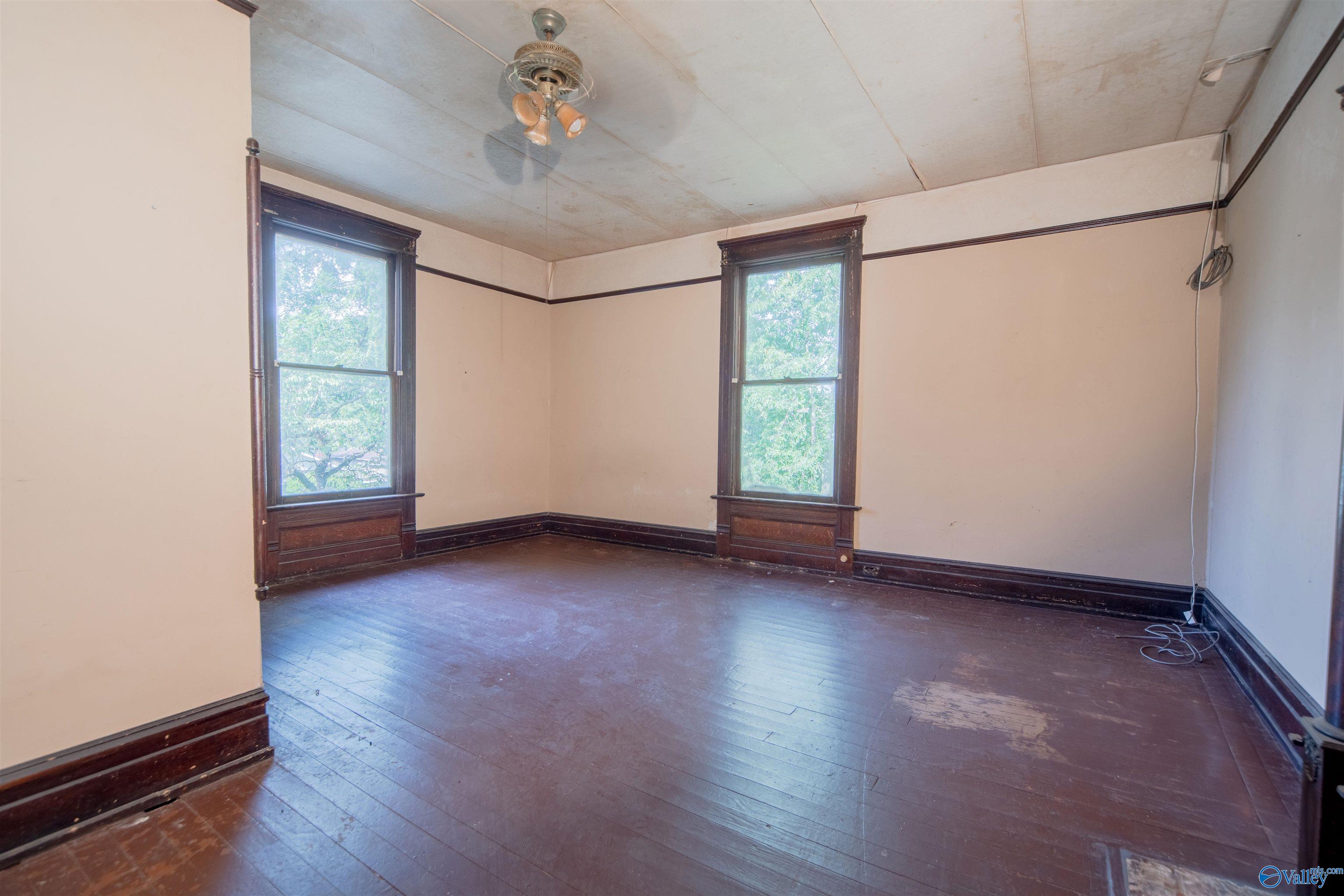 505 Hughes Avenue NE