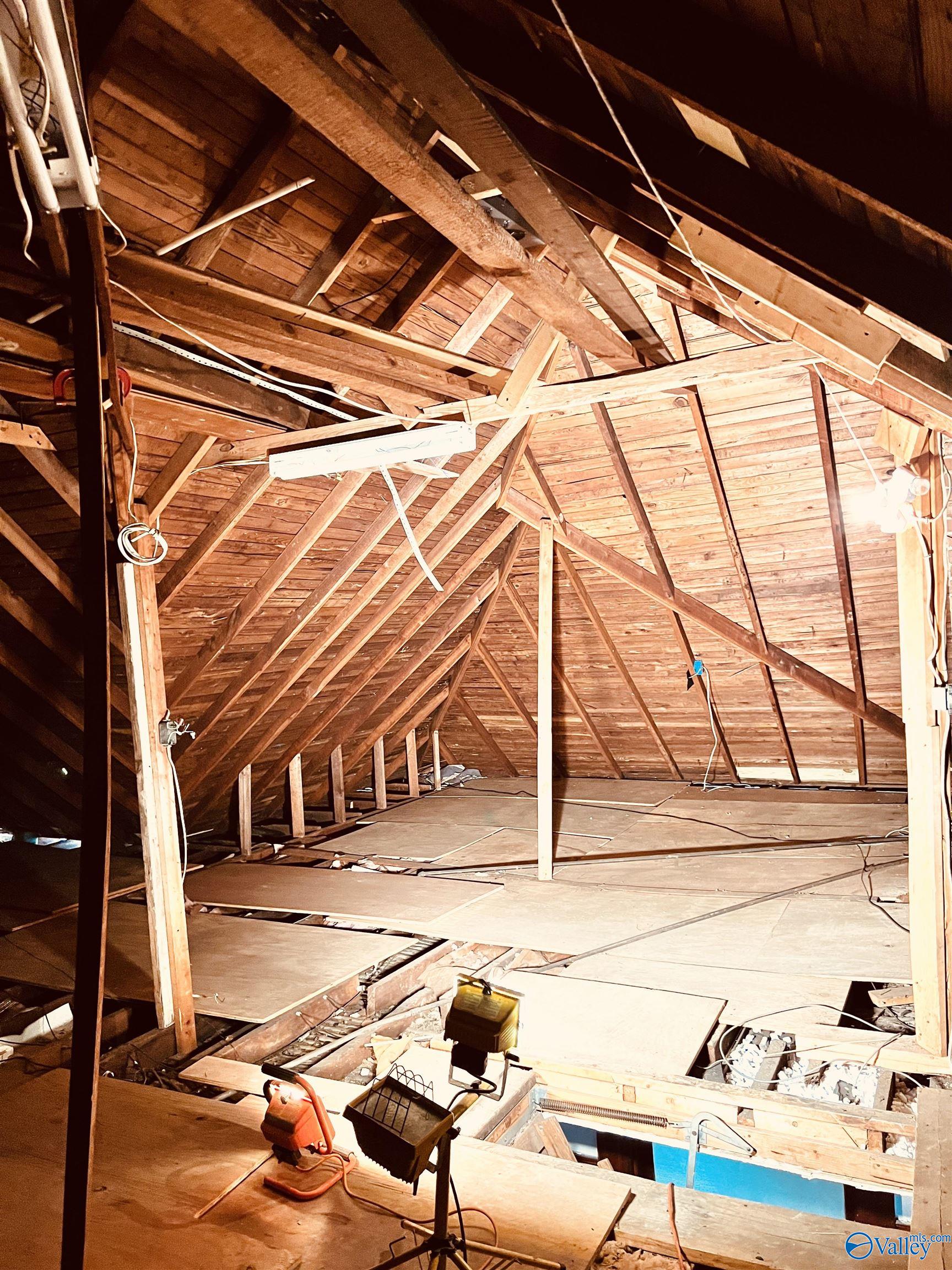 505 Hughes Avenue NE