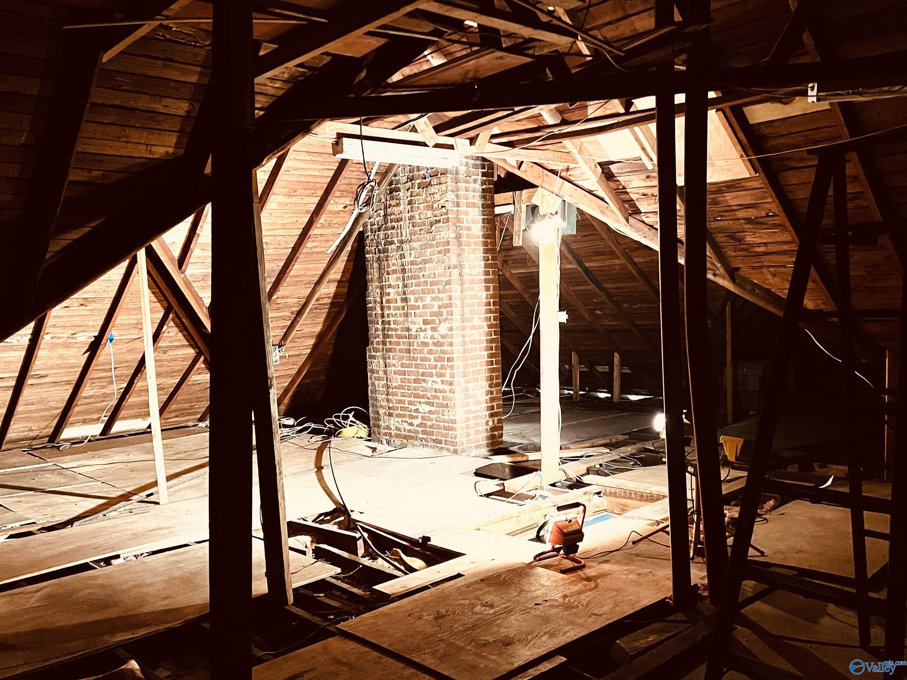 505 Hughes Avenue NE