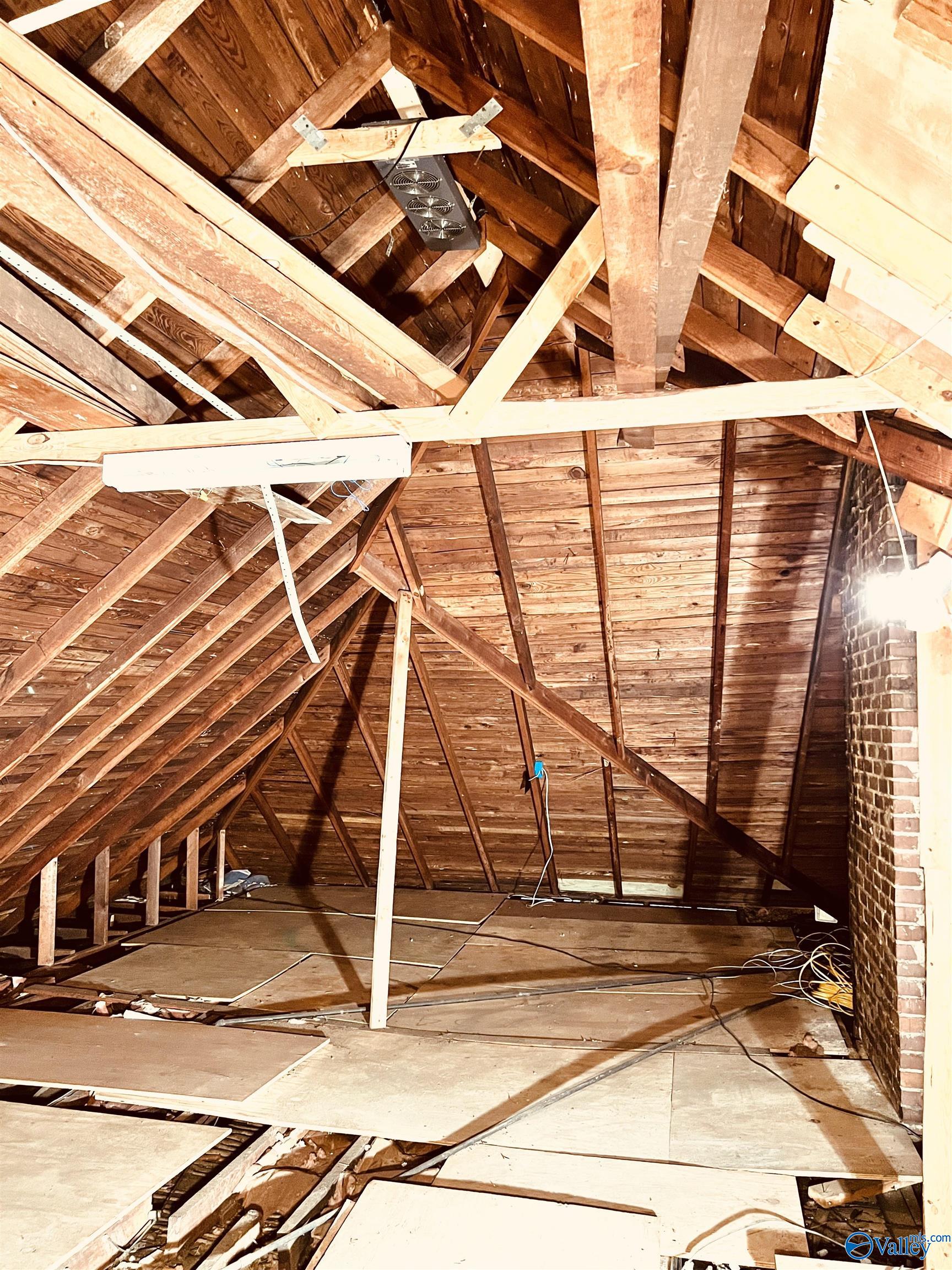 505 Hughes Avenue NE