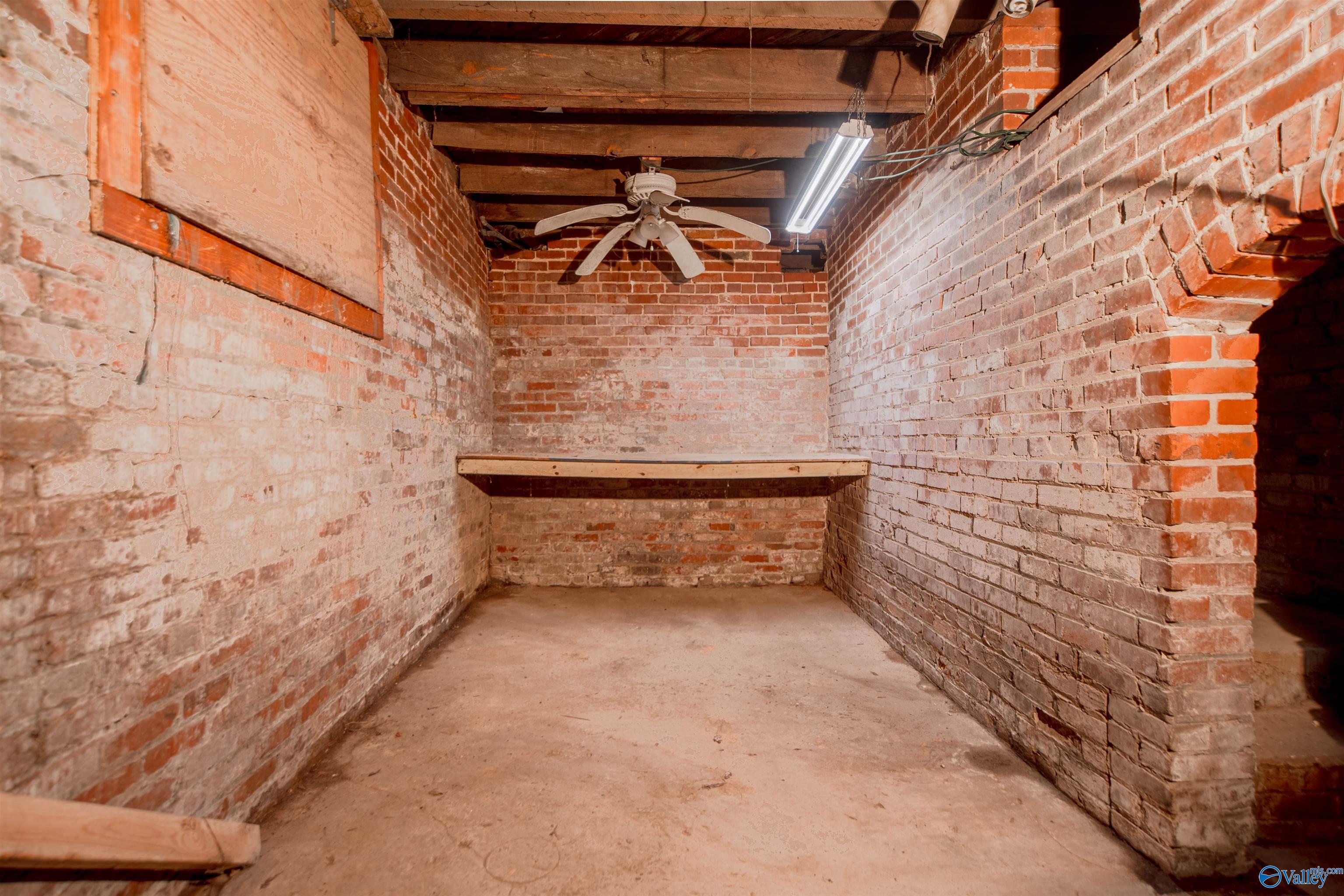 505 Hughes Avenue NE