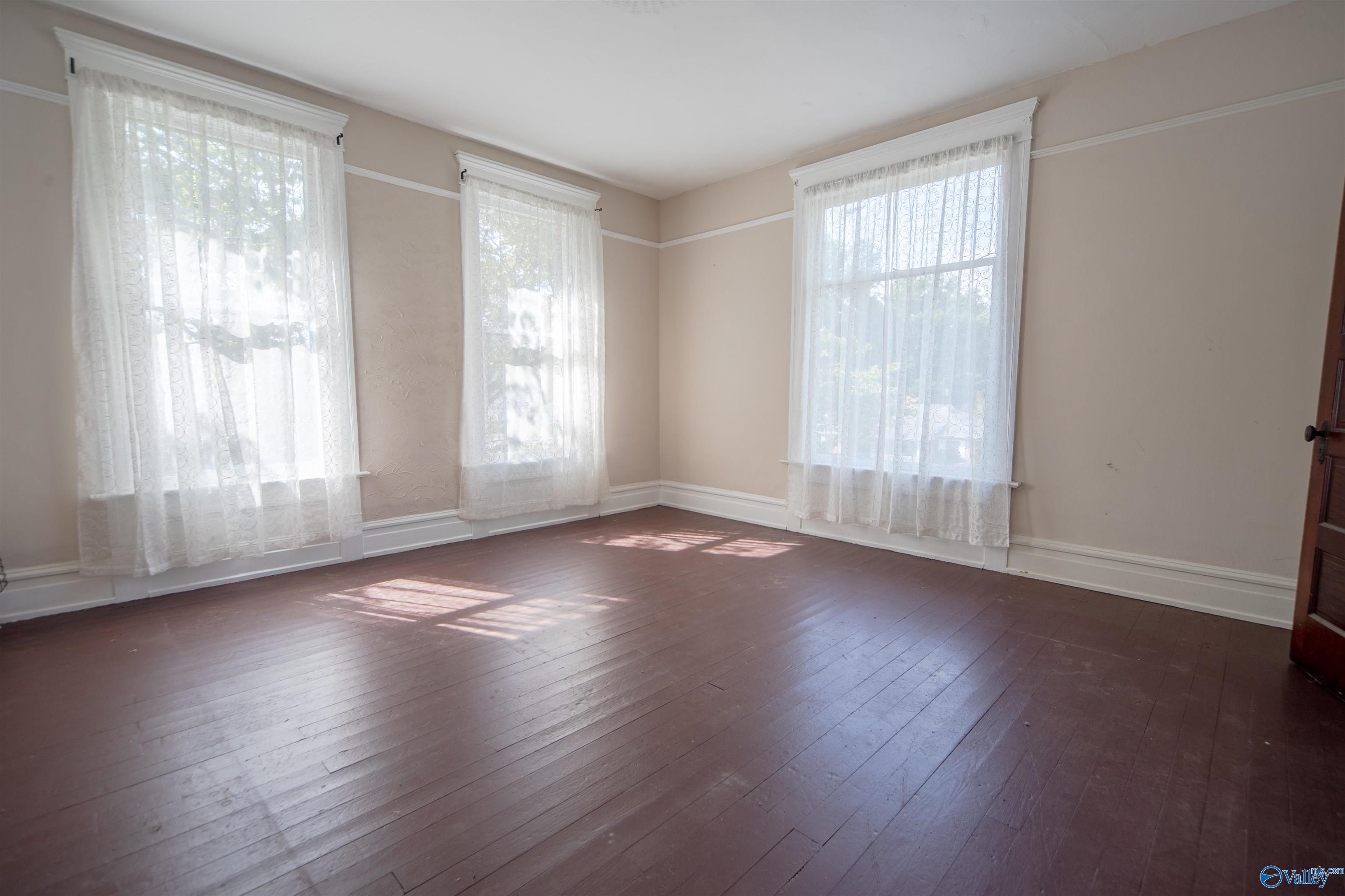 505 Hughes Avenue NE