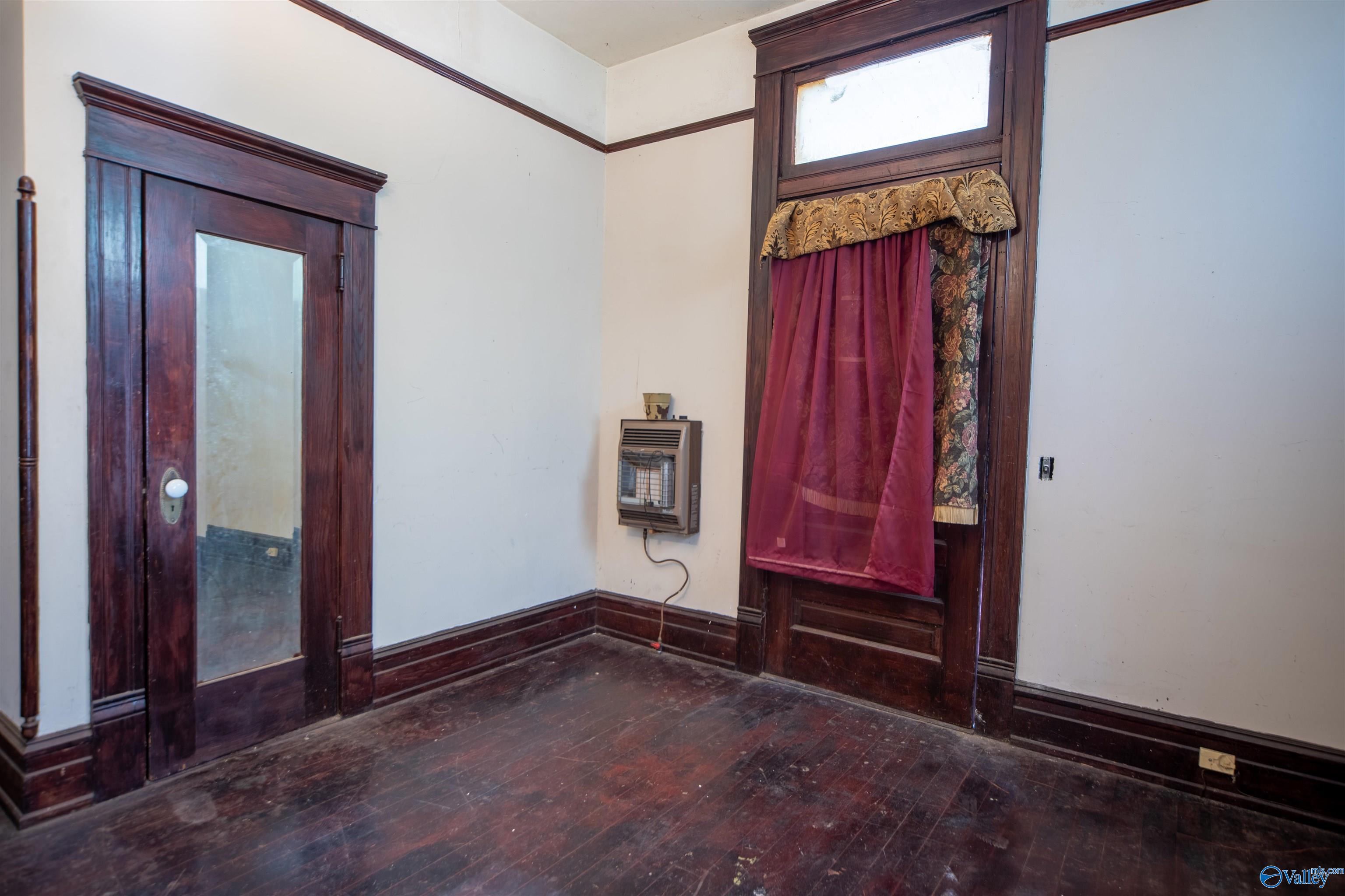 505 Hughes Avenue NE