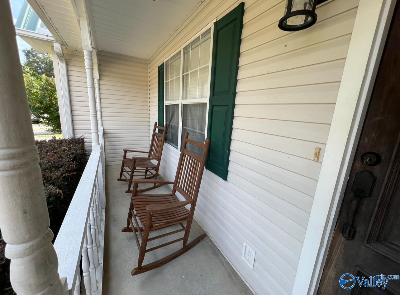 6120 Riveroak Drive S