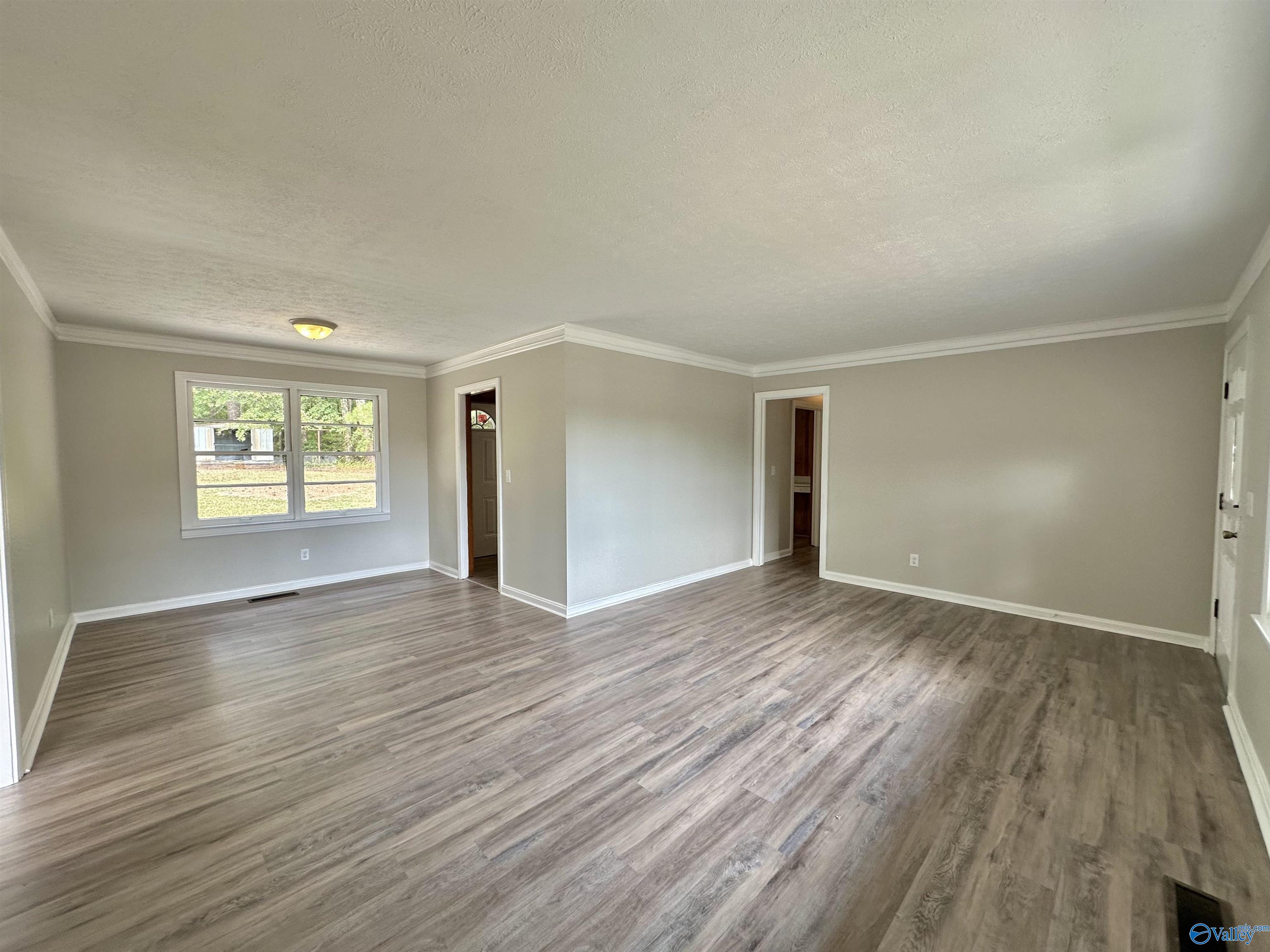 1633 Arrowhead Drive