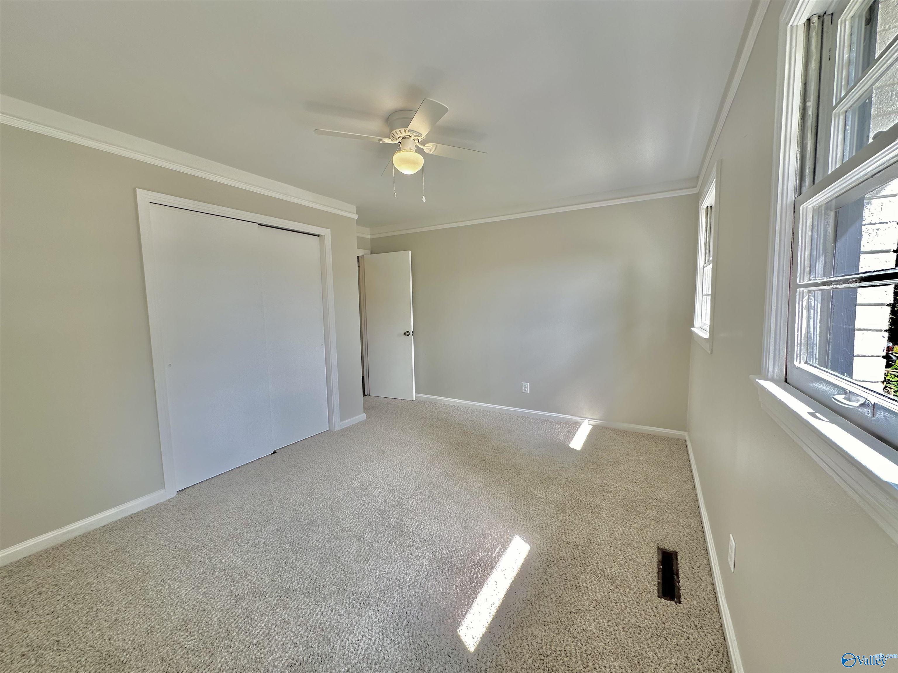 1633 Arrowhead Drive