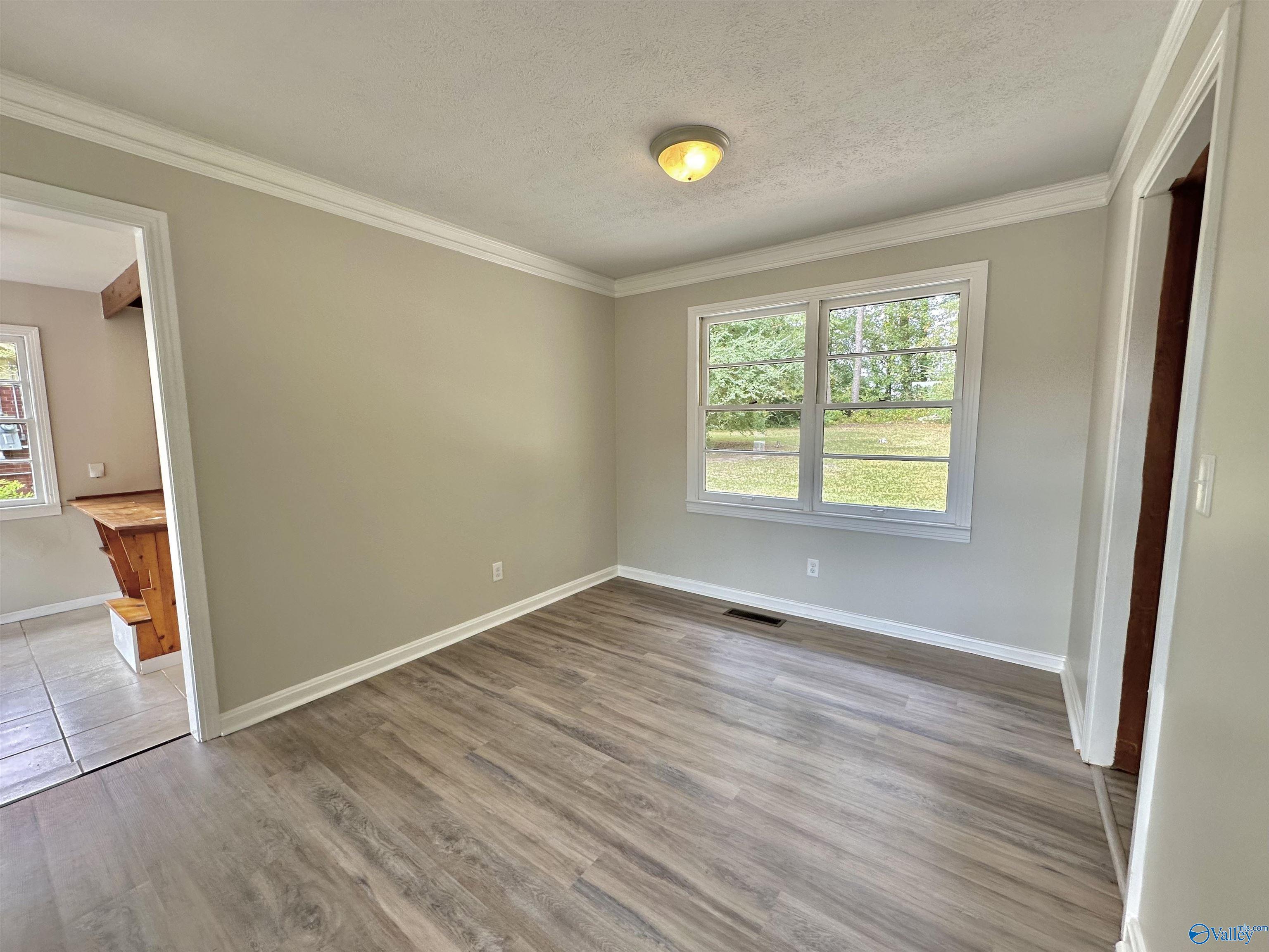 1633 Arrowhead Drive