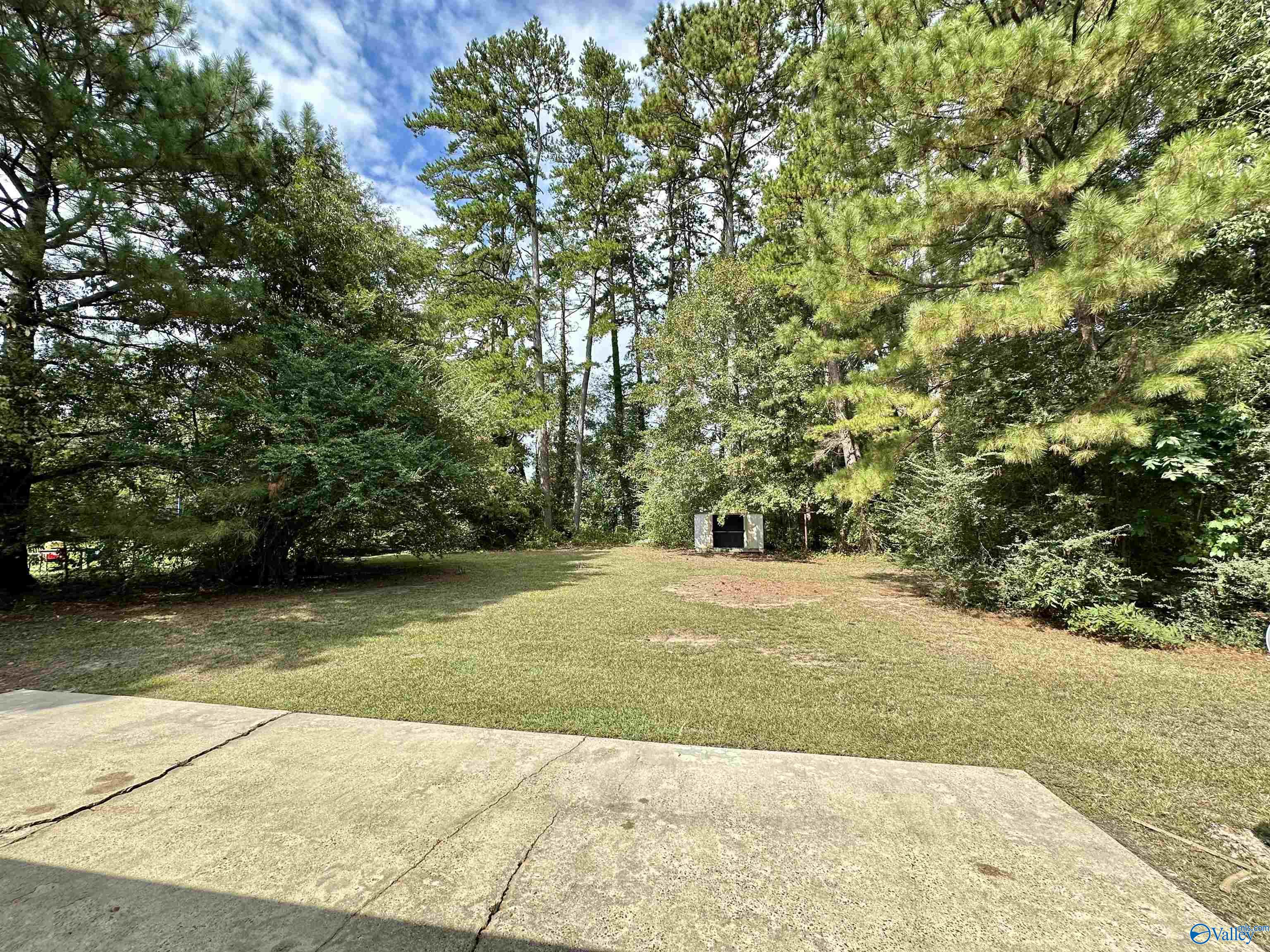 1633 Arrowhead Drive