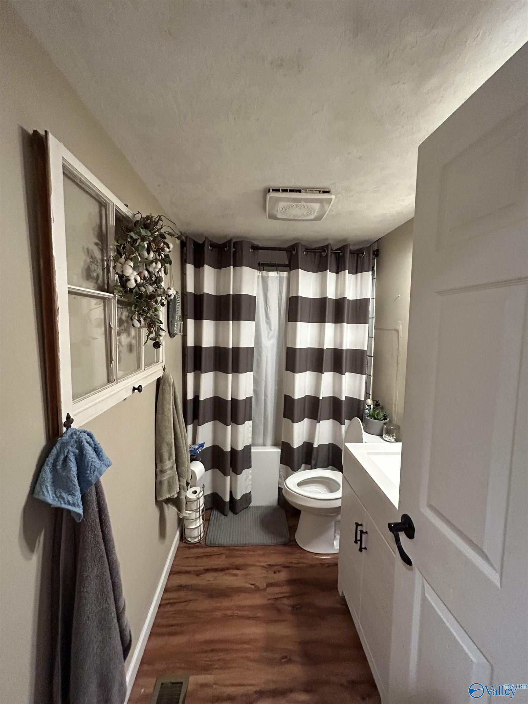 415 SE Stewart Avenue