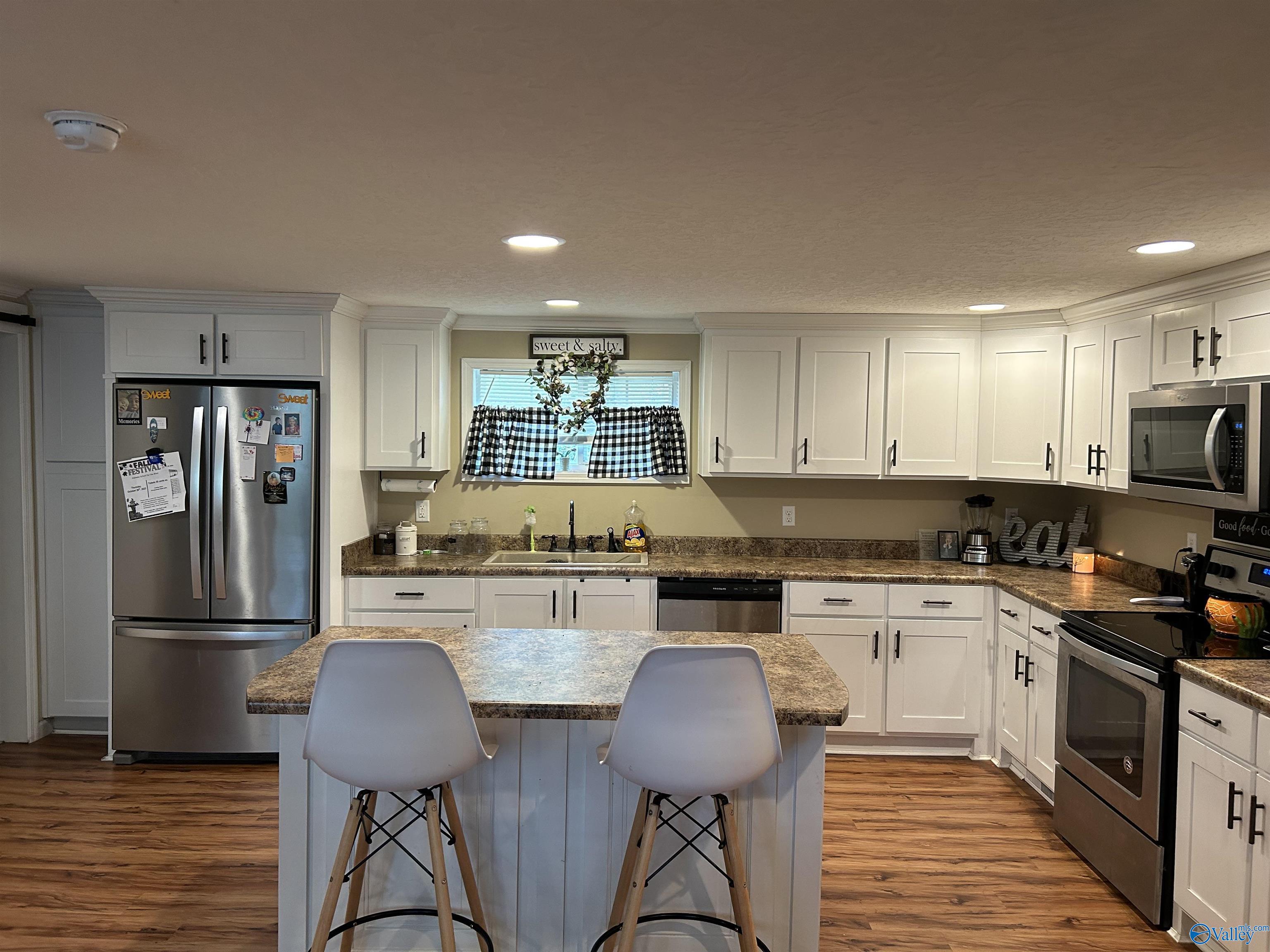 415 SE Stewart Avenue