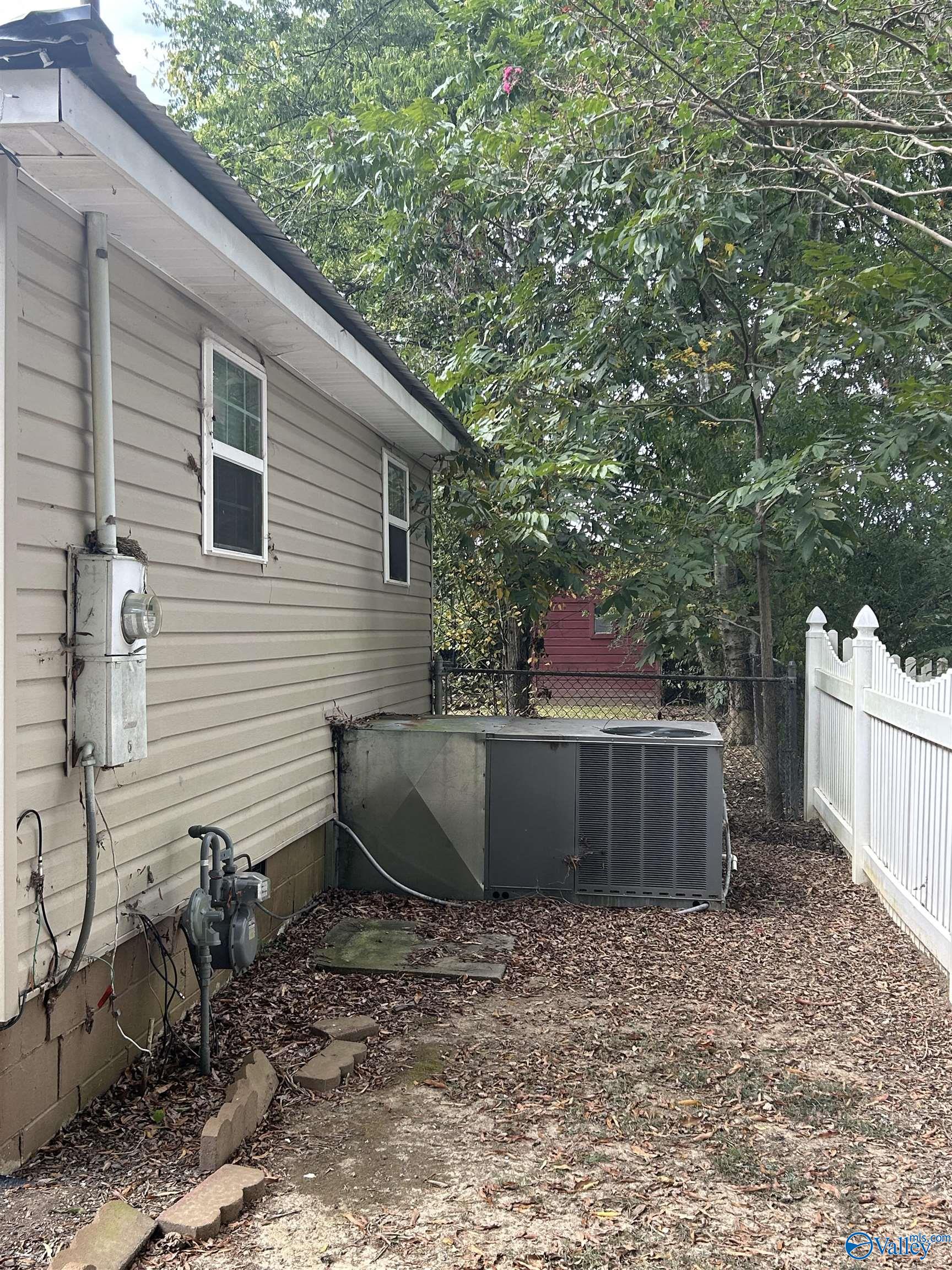 415 SE Stewart Avenue