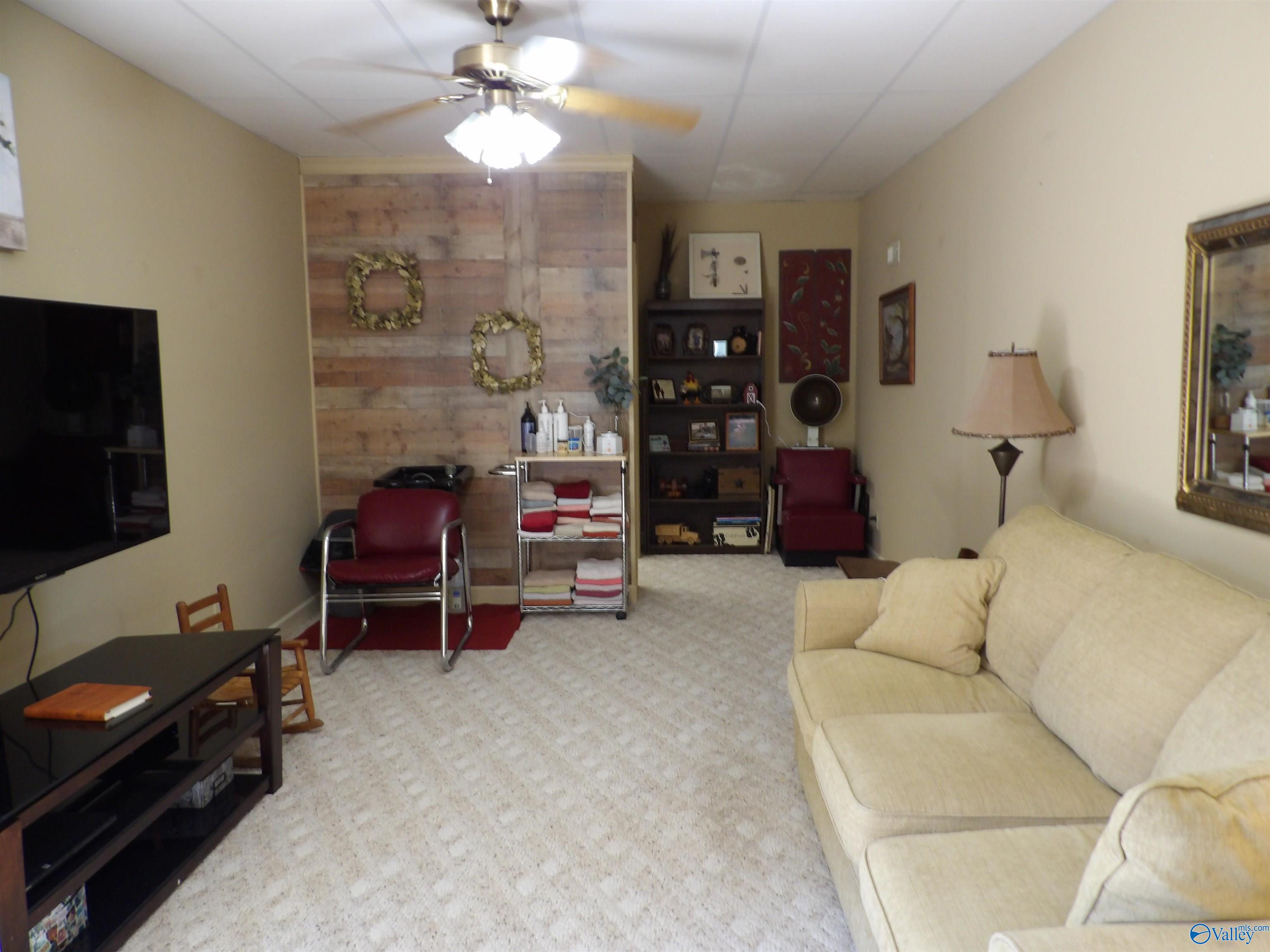 2235 Cedar Bend Road S