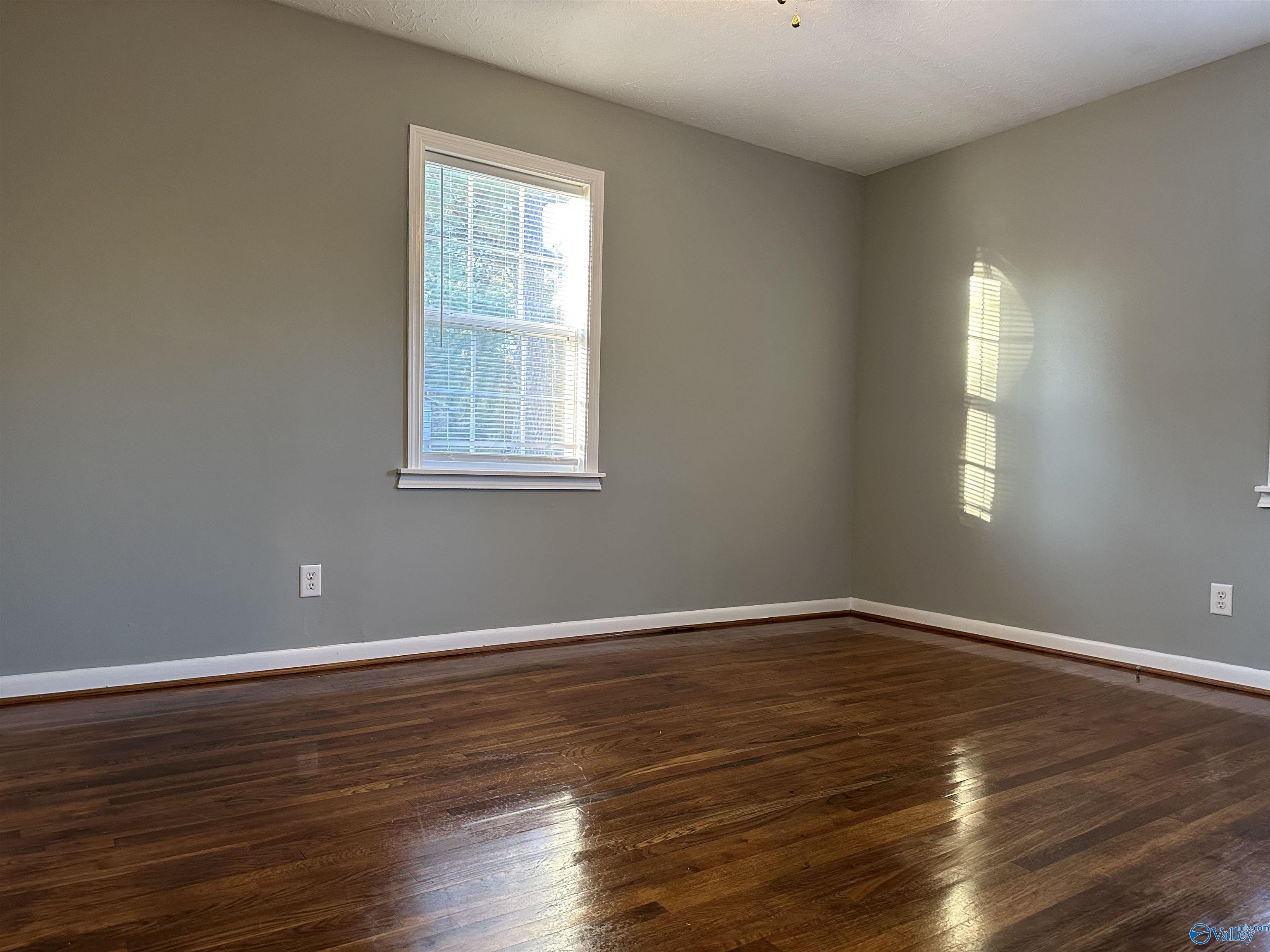 3464 Greenview Avenue