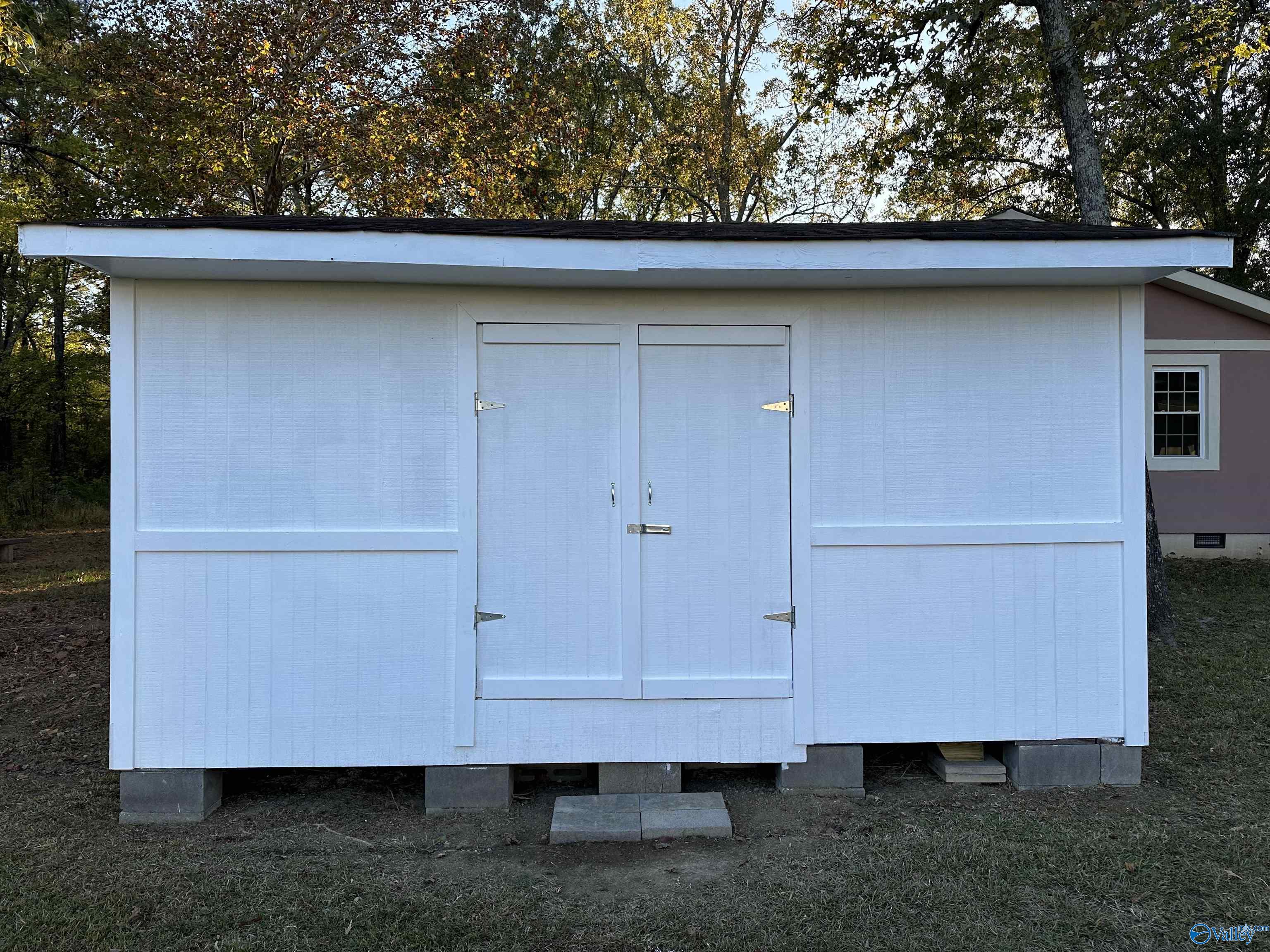 3464 Greenview Avenue