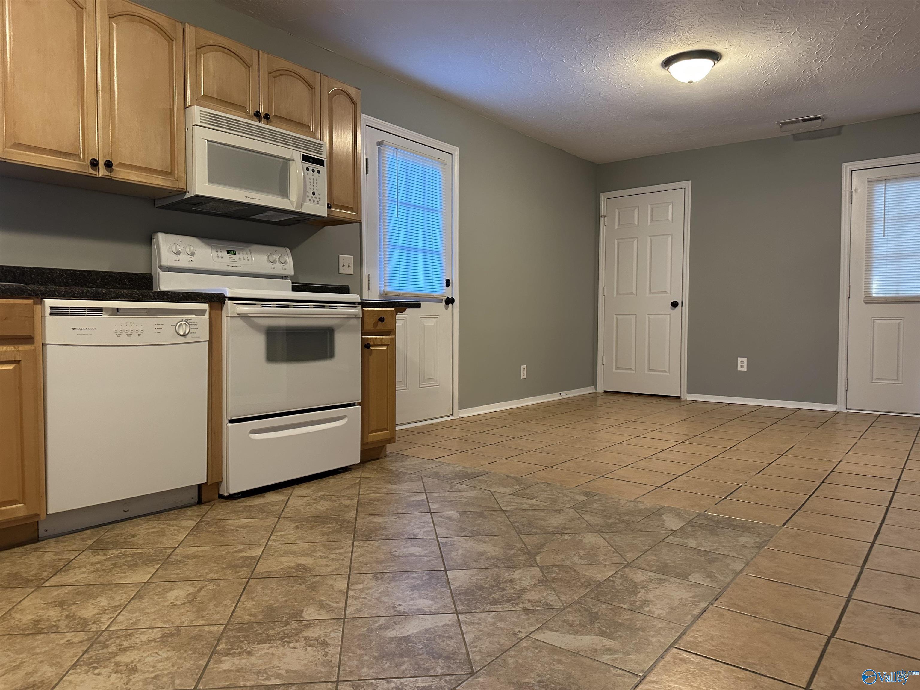 3464 Greenview Avenue