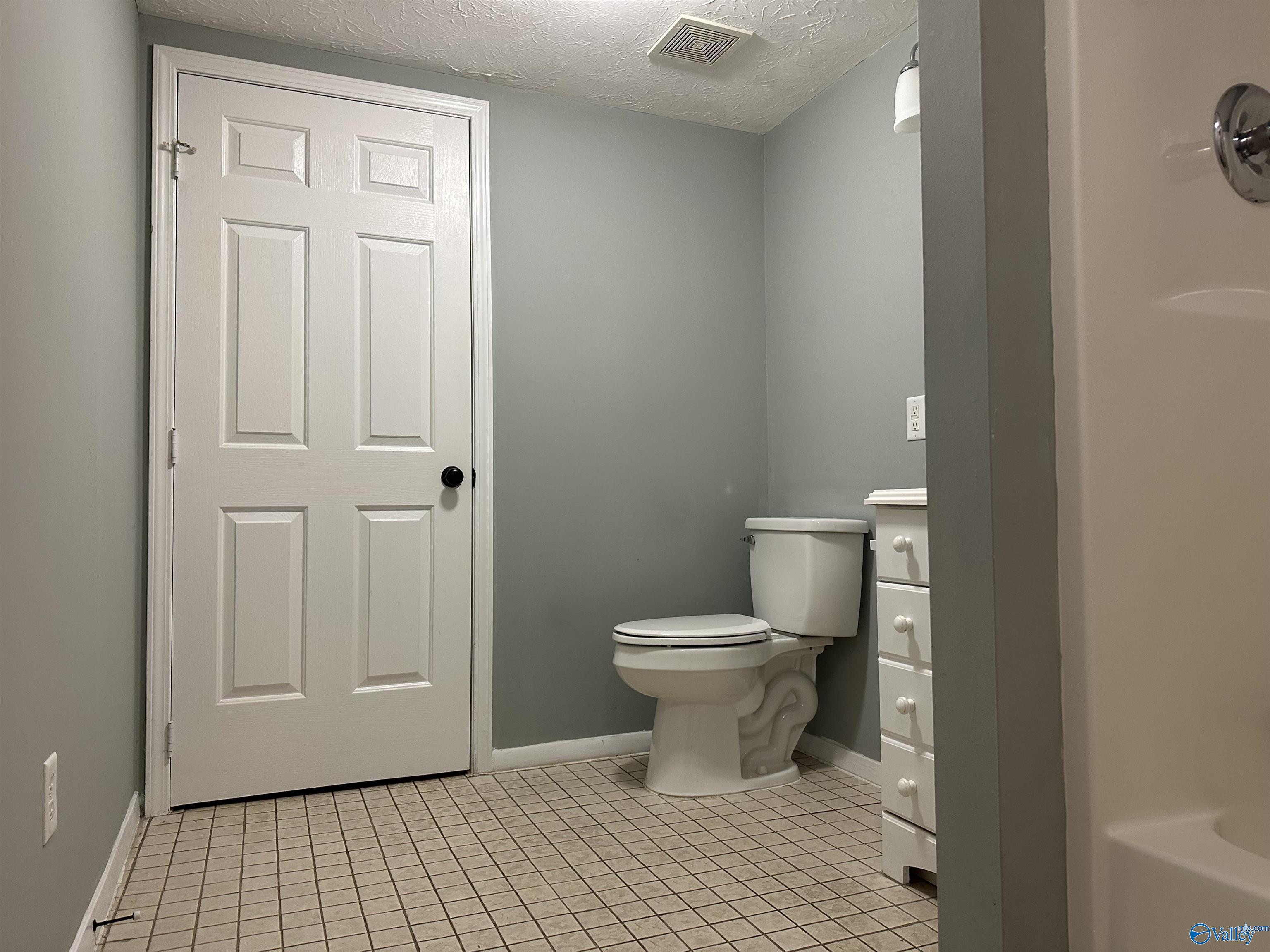 3464 Greenview Avenue