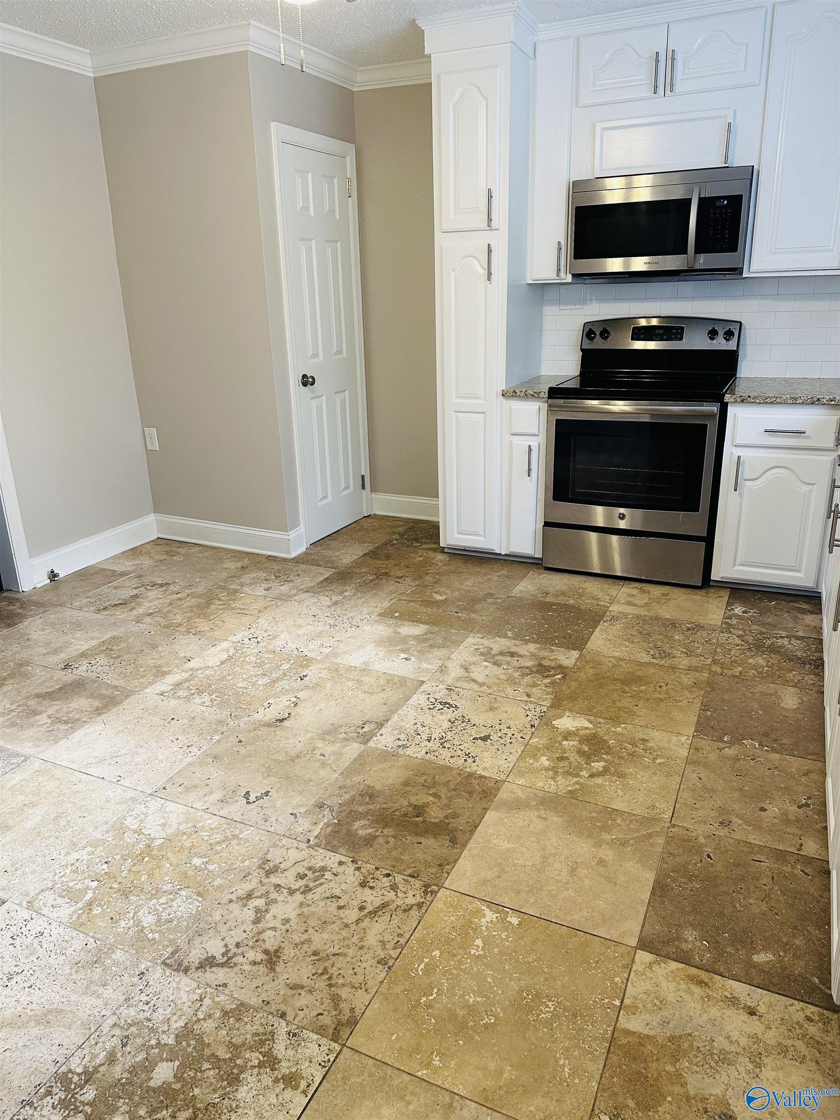 2200 Noccalula Drive