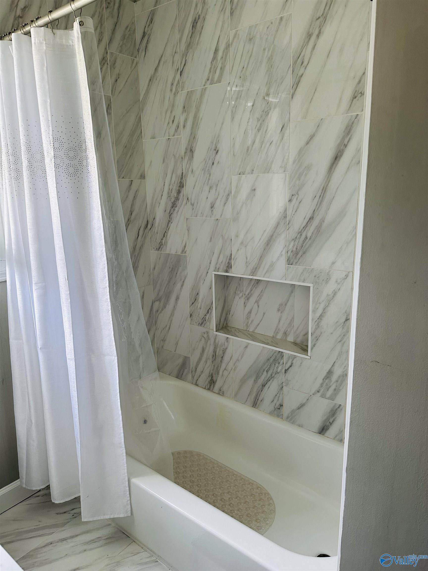 2200 Noccalula Drive