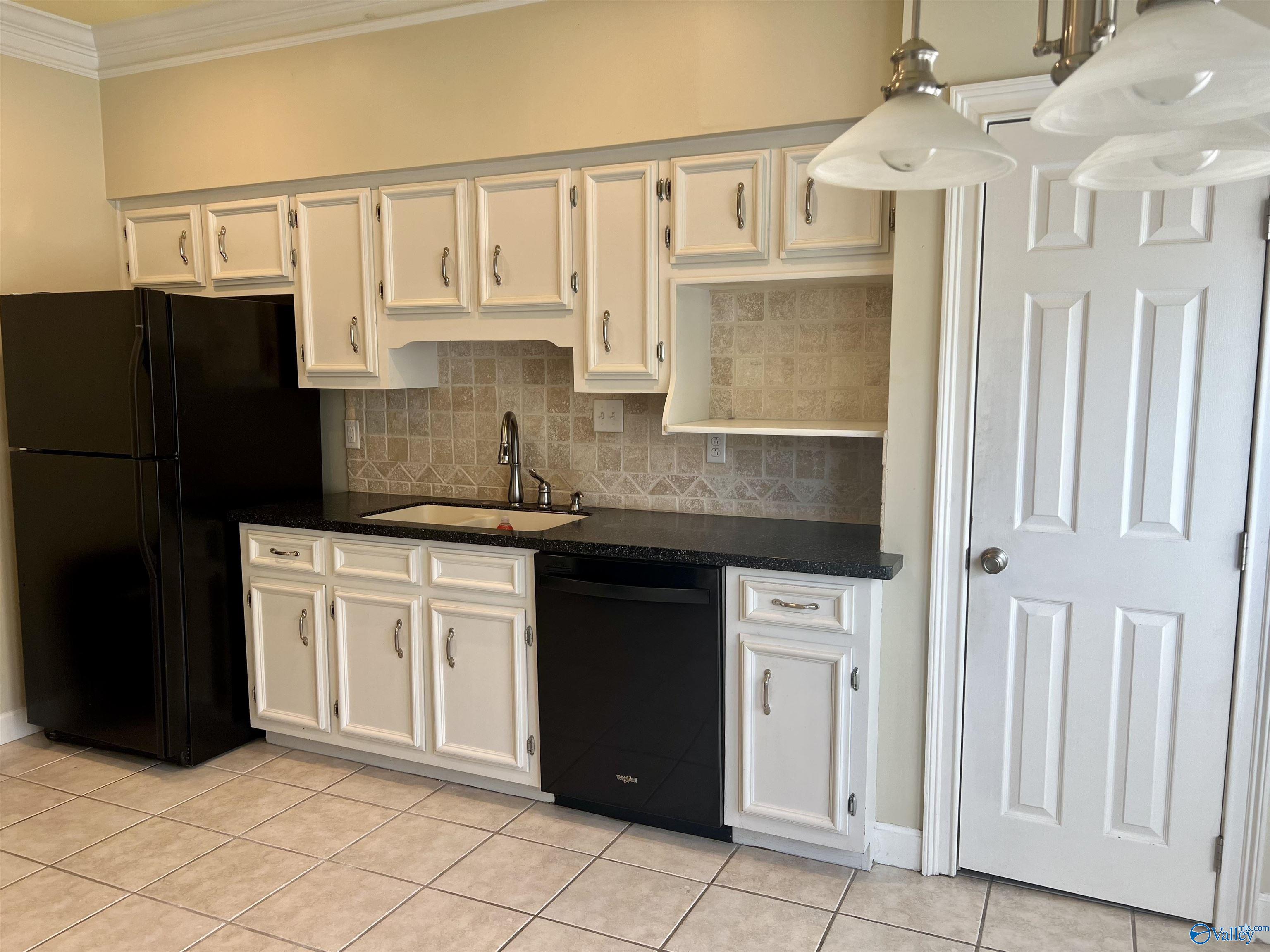 1893 Rainbow Drive # 10