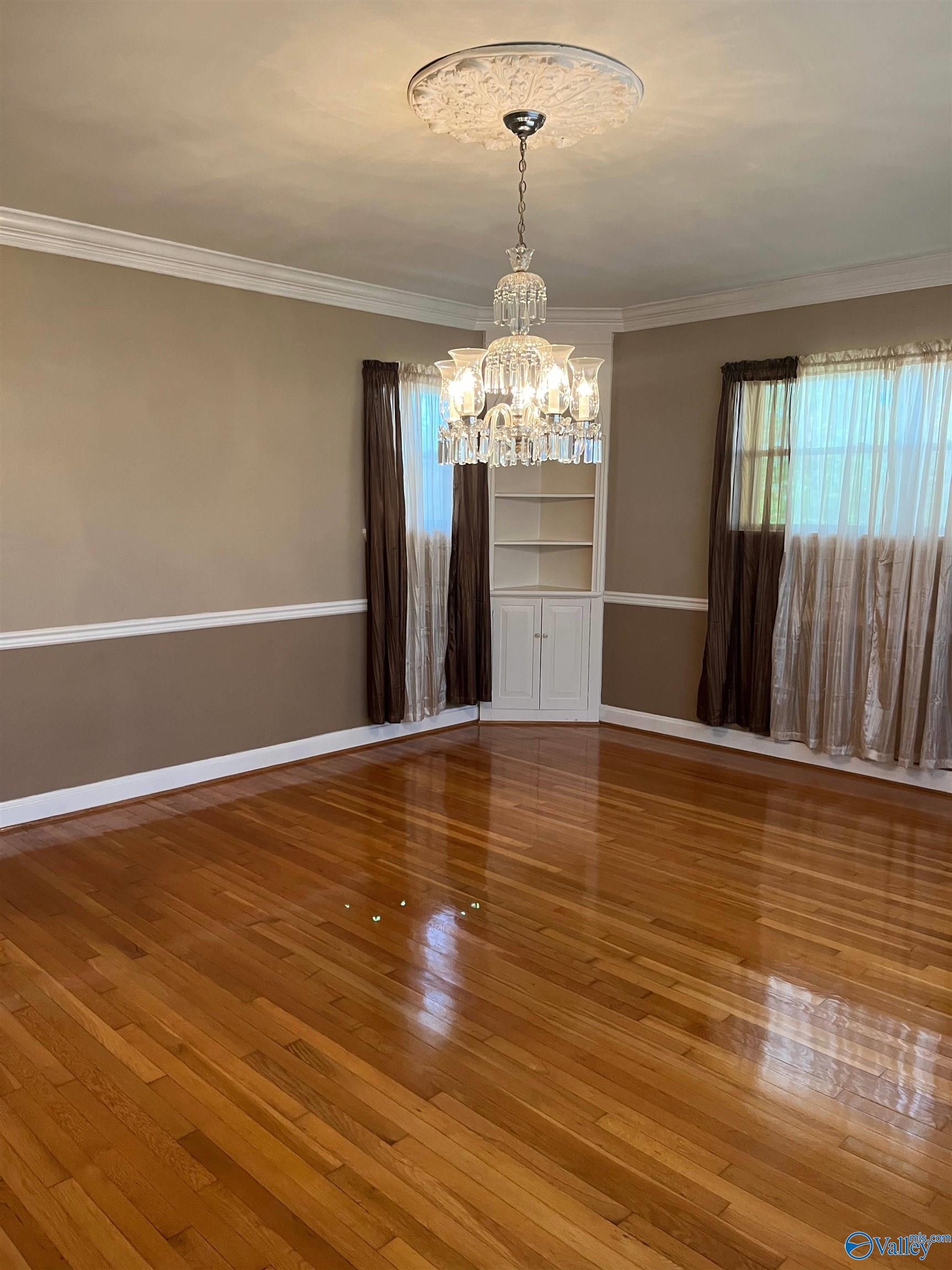 2626 Valleyview Road