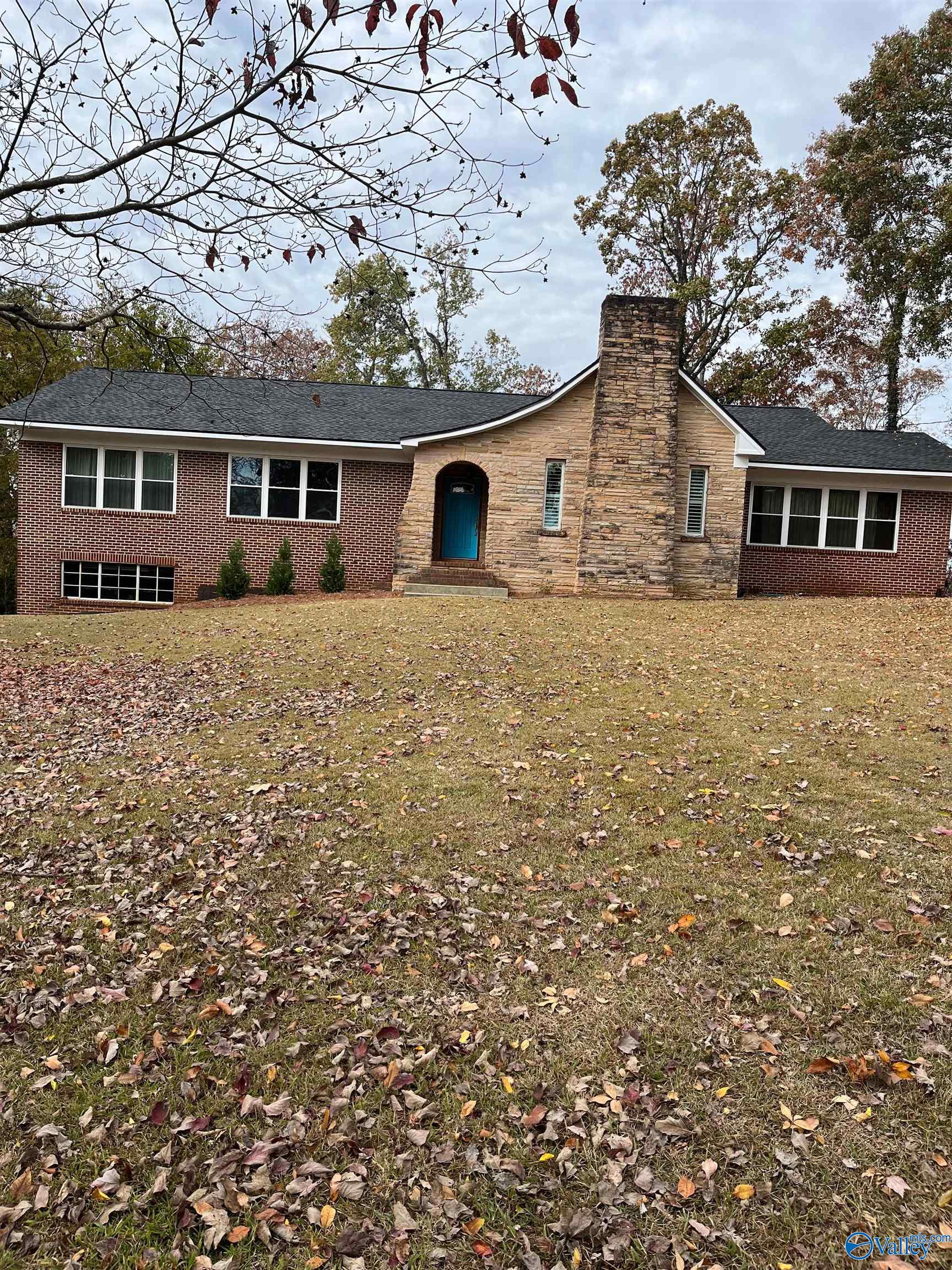 2626 Valleyview Road