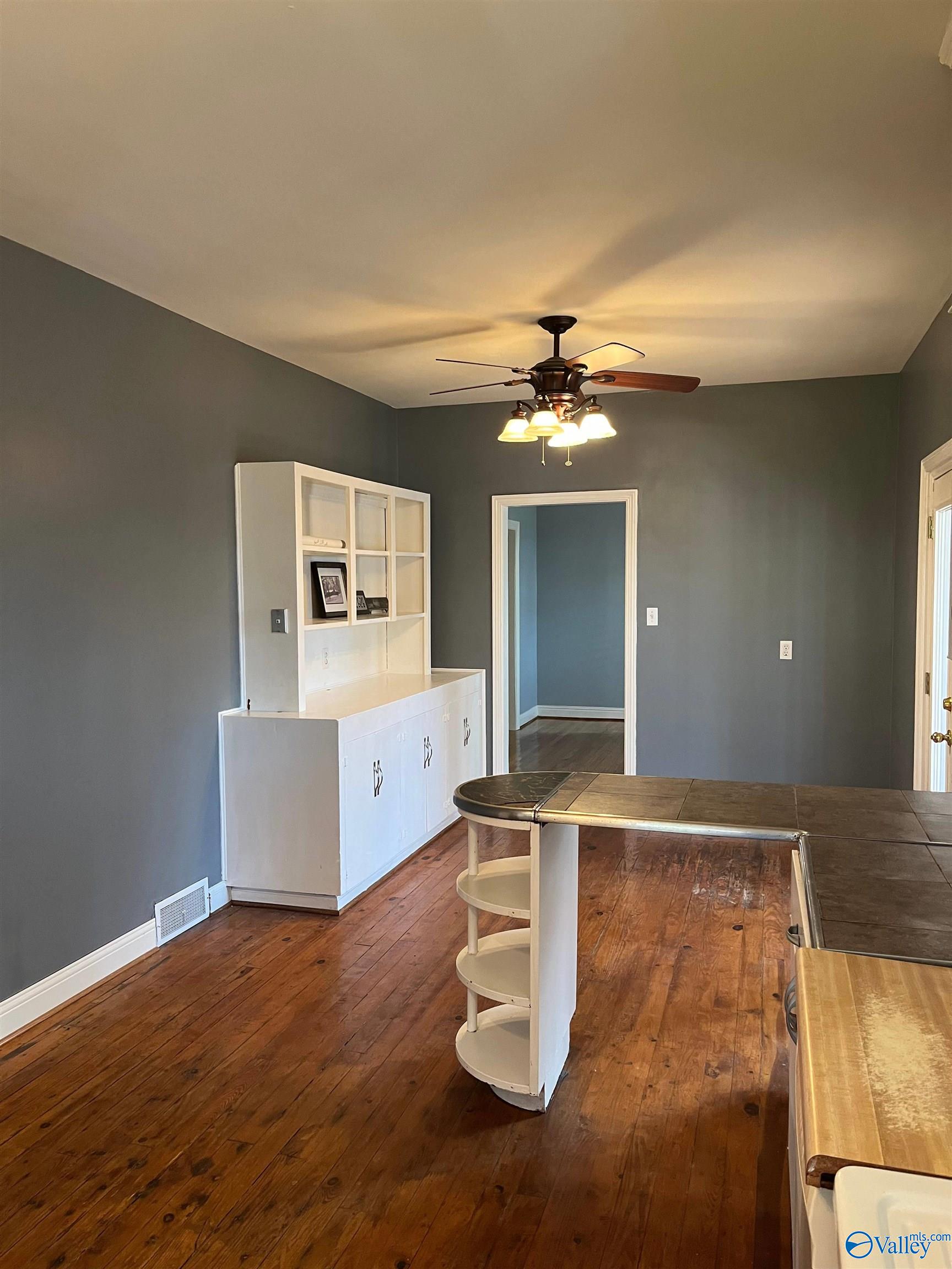 2626 Valleyview Road