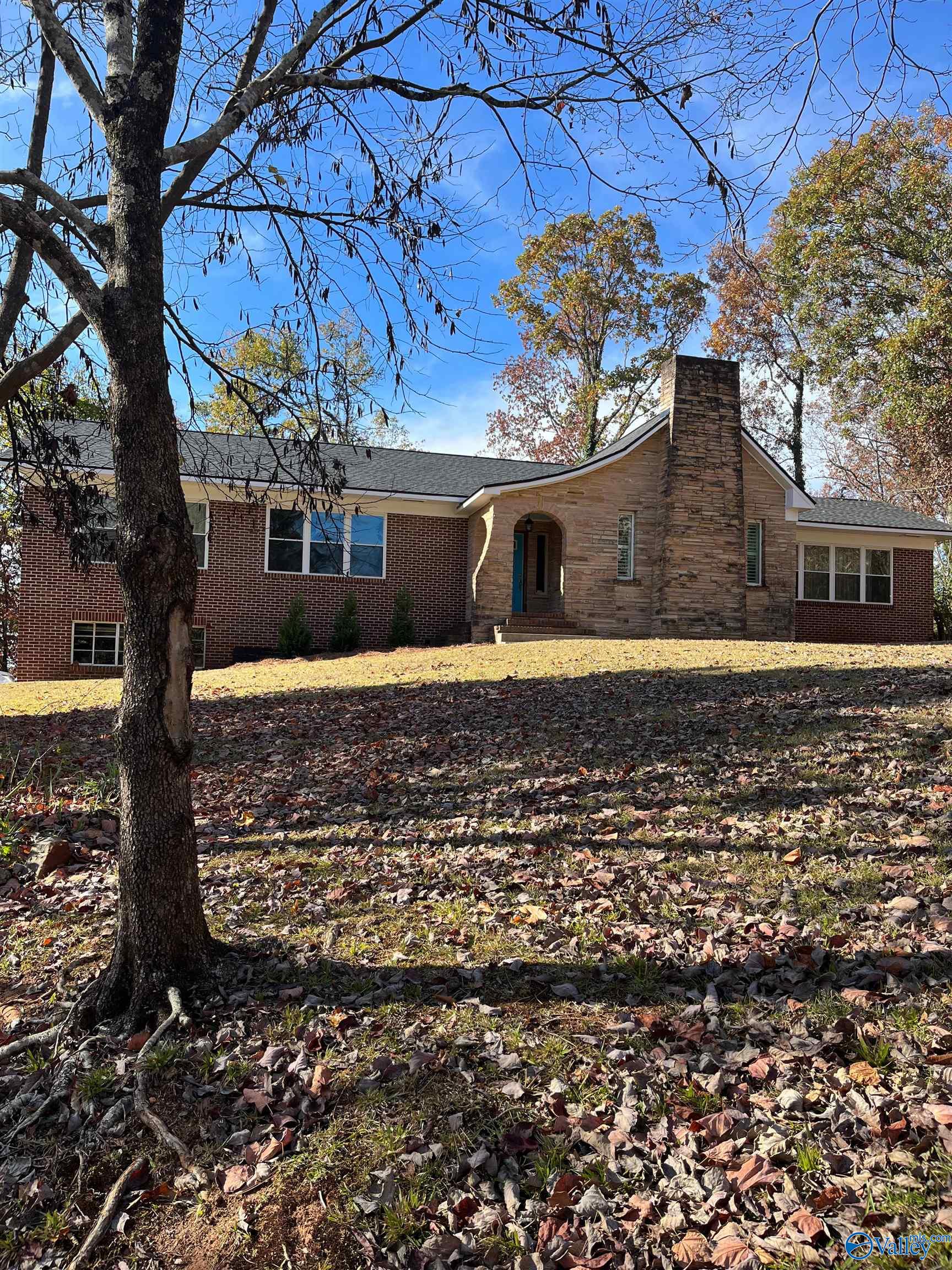 2626 Valleyview Road