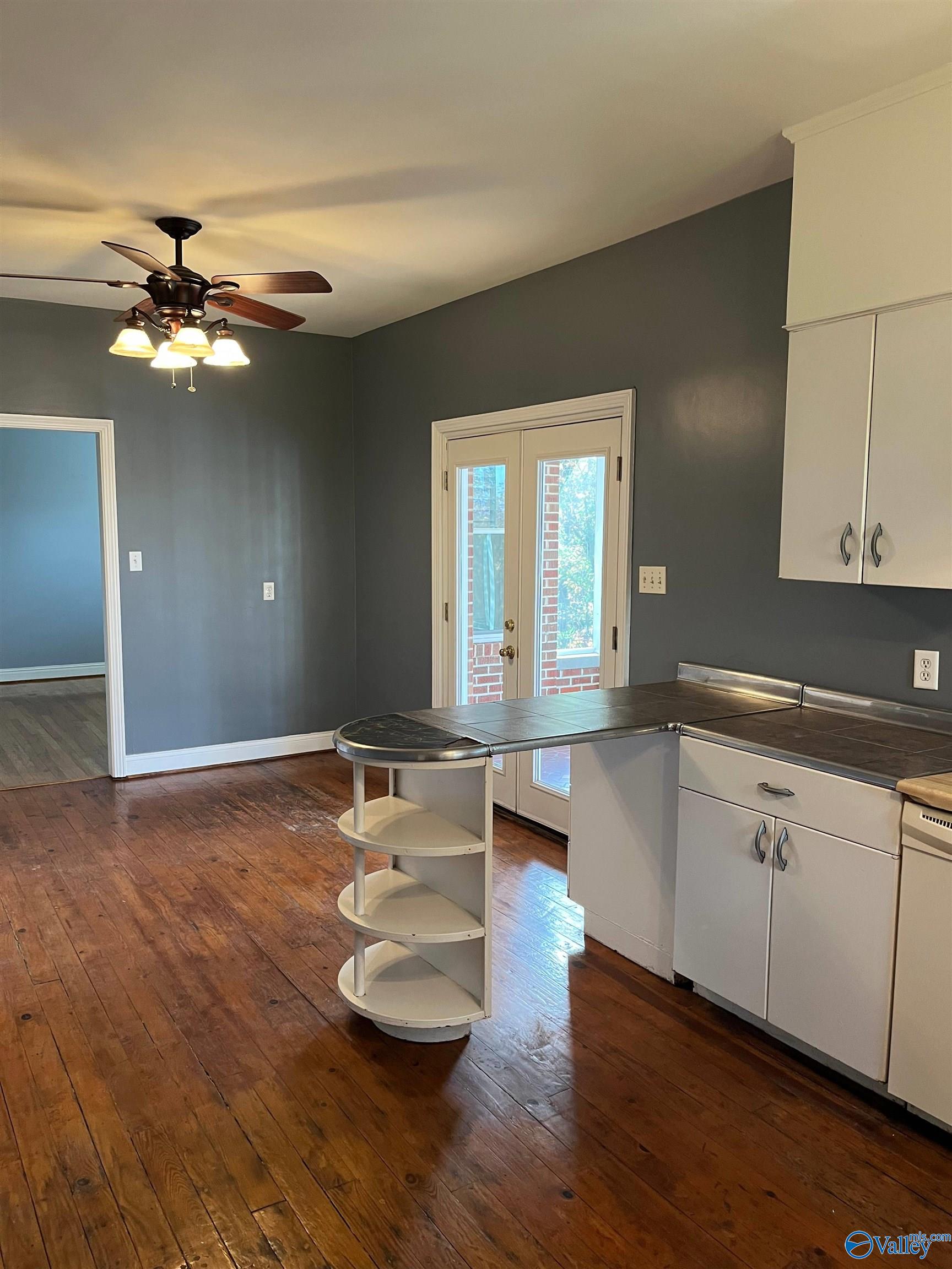 2626 Valleyview Road