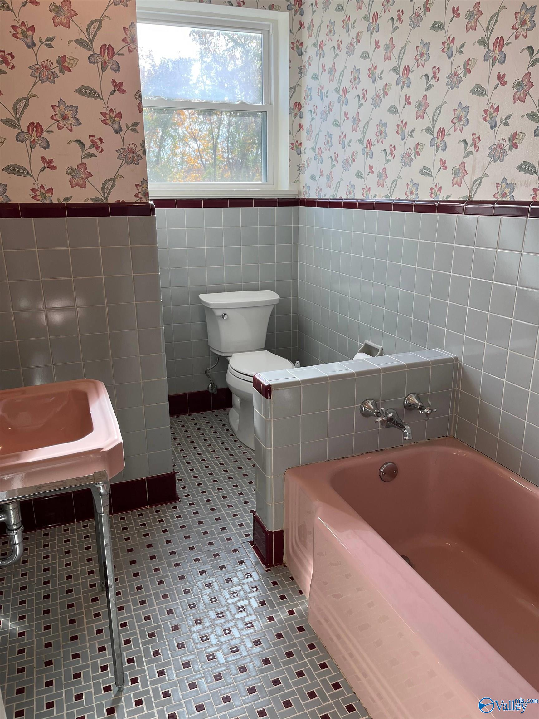 2626 Valleyview Road