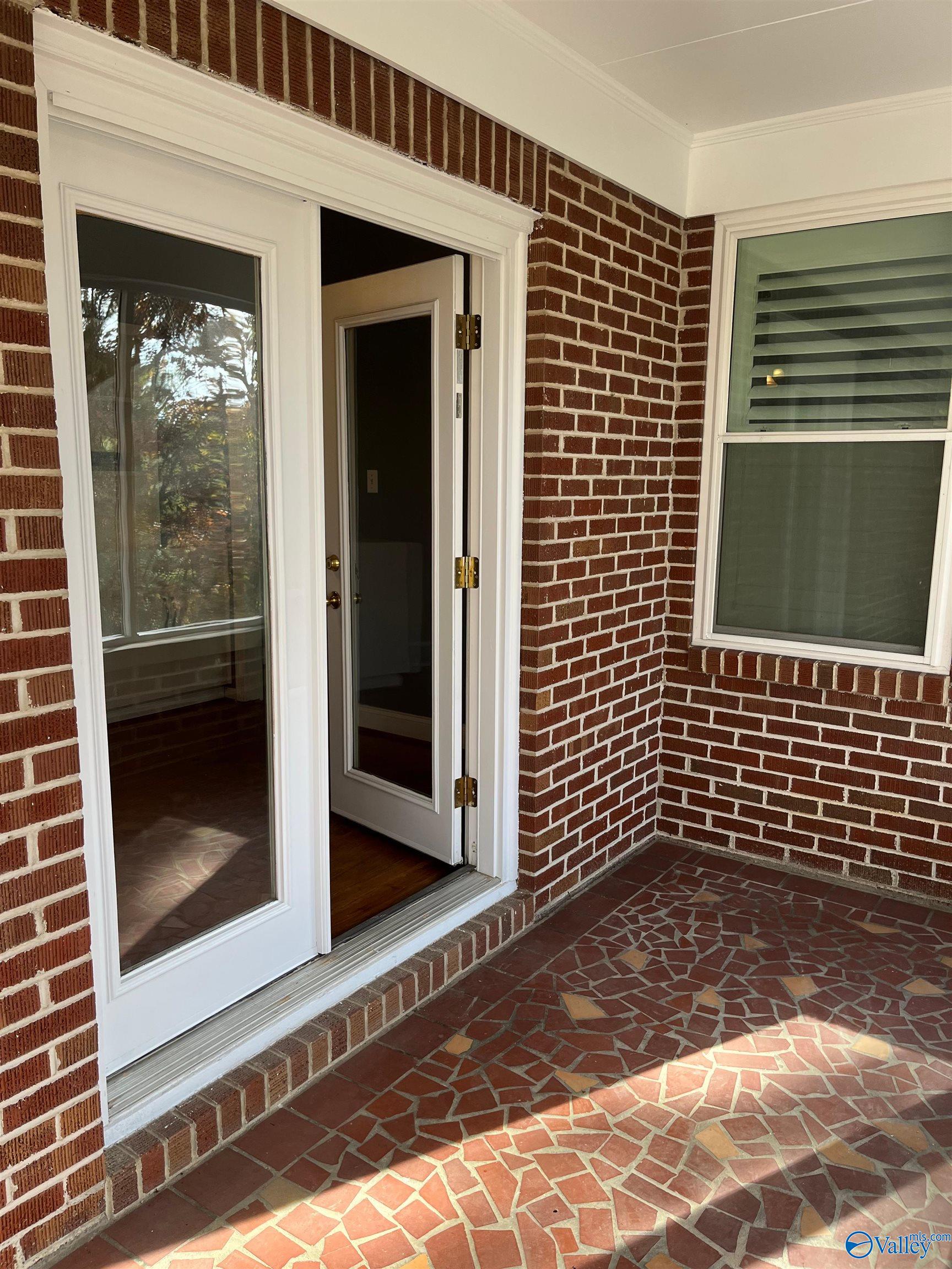 2626 Valleyview Road