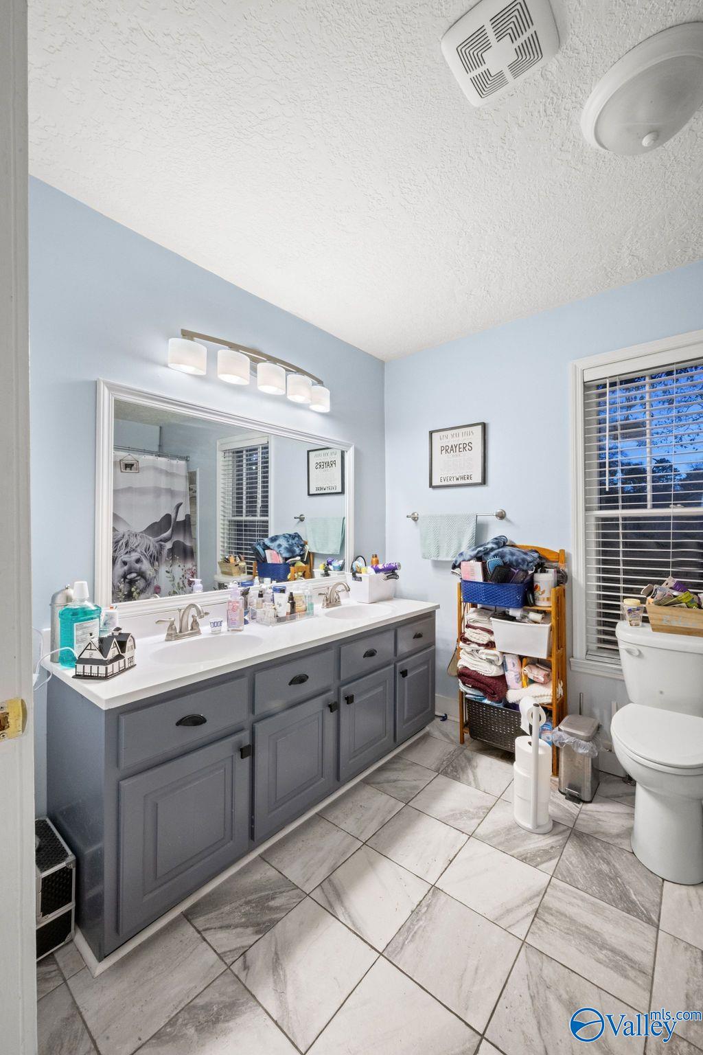 502 N College Street