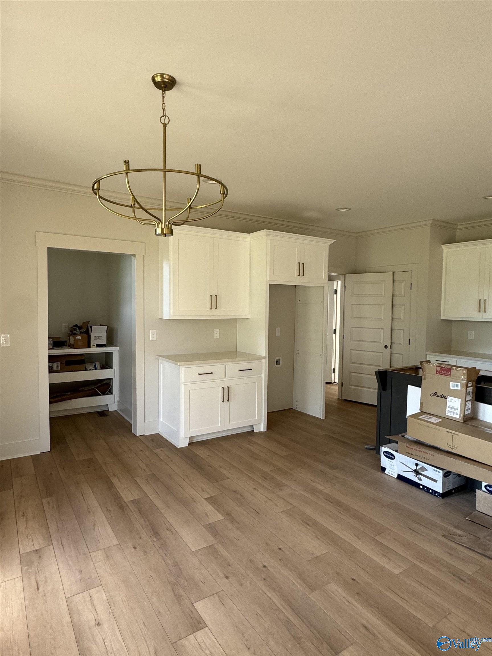 4581 Golightly Lane