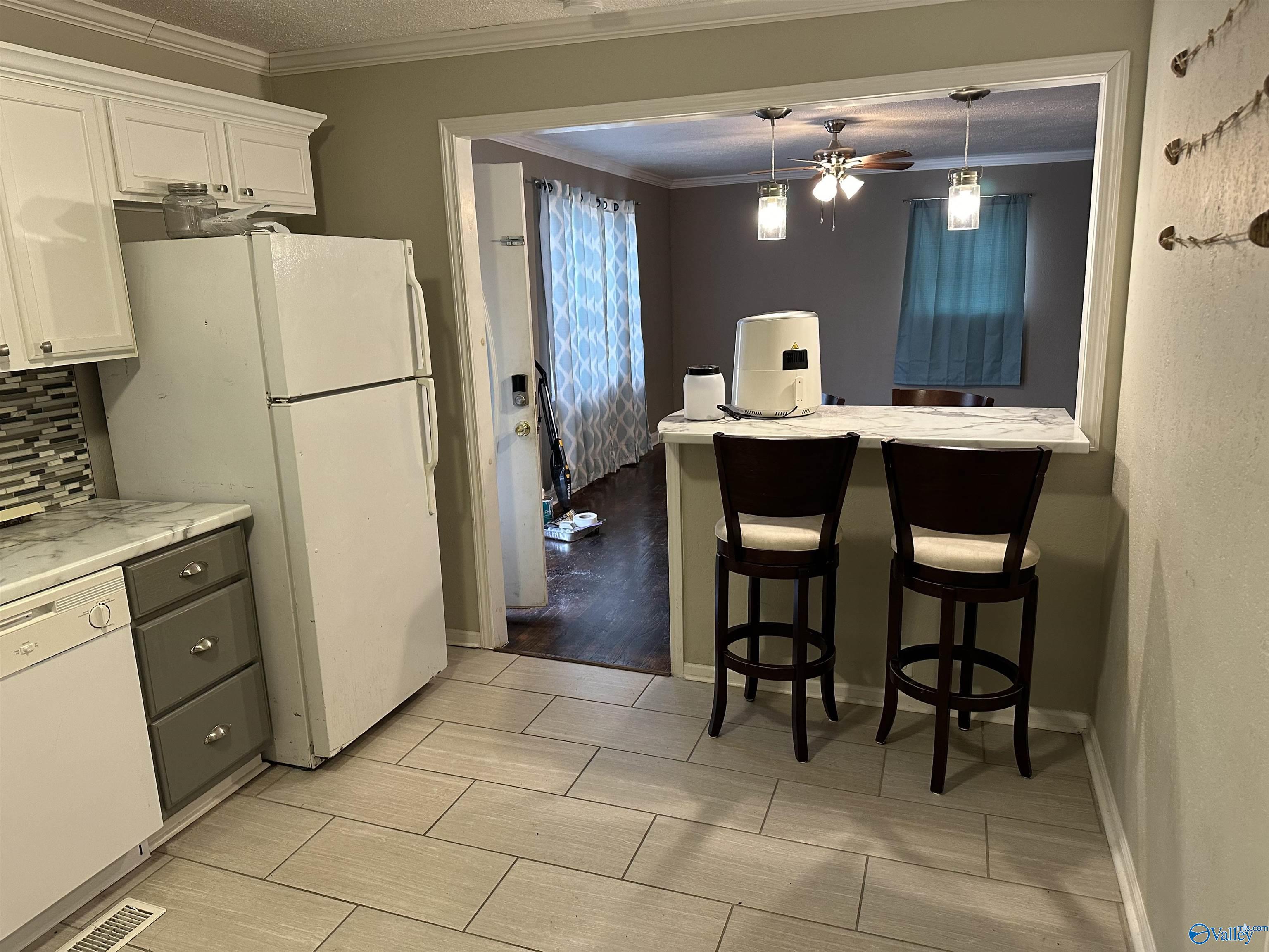 404 N College Street