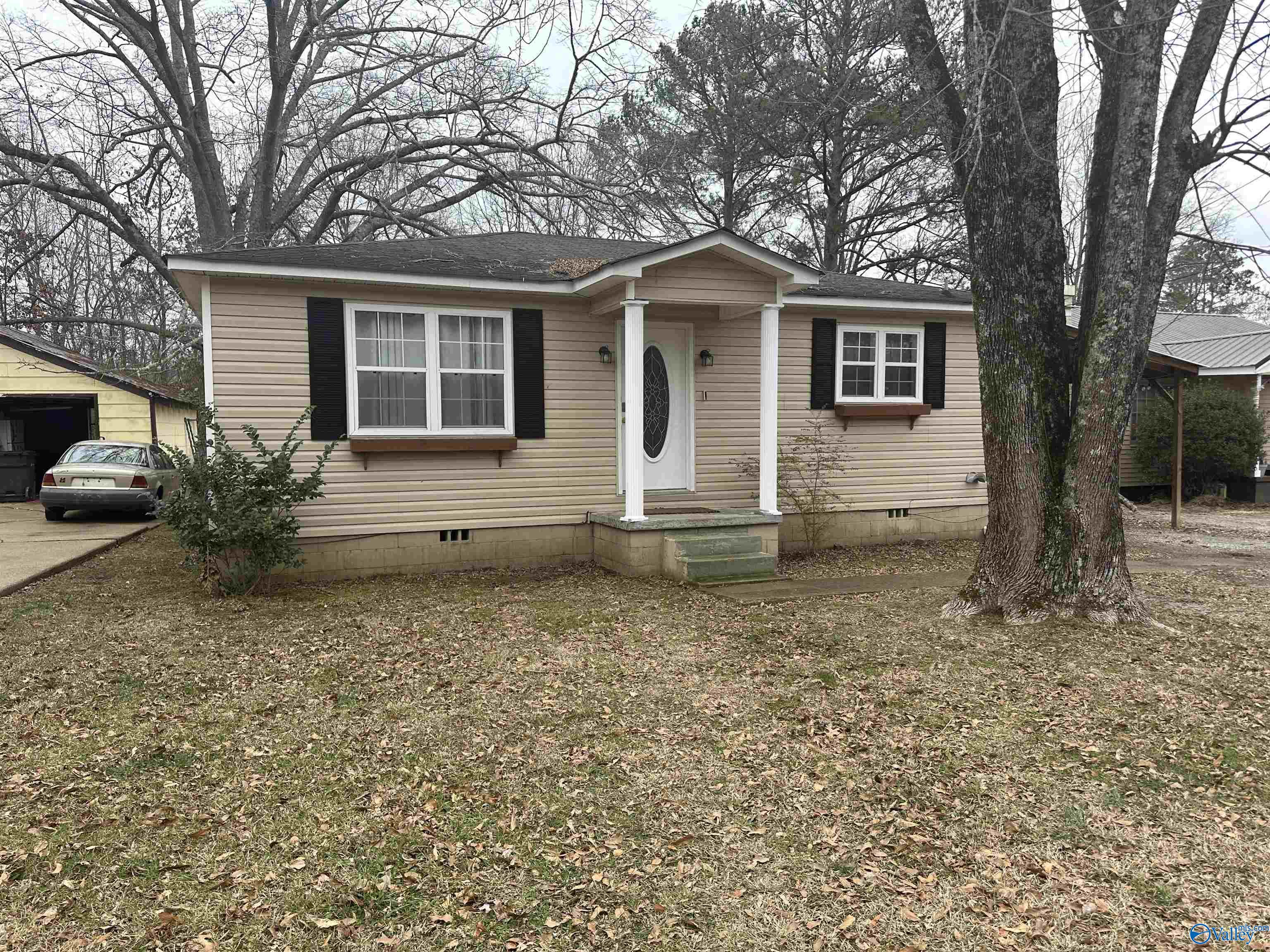 404 N College Street