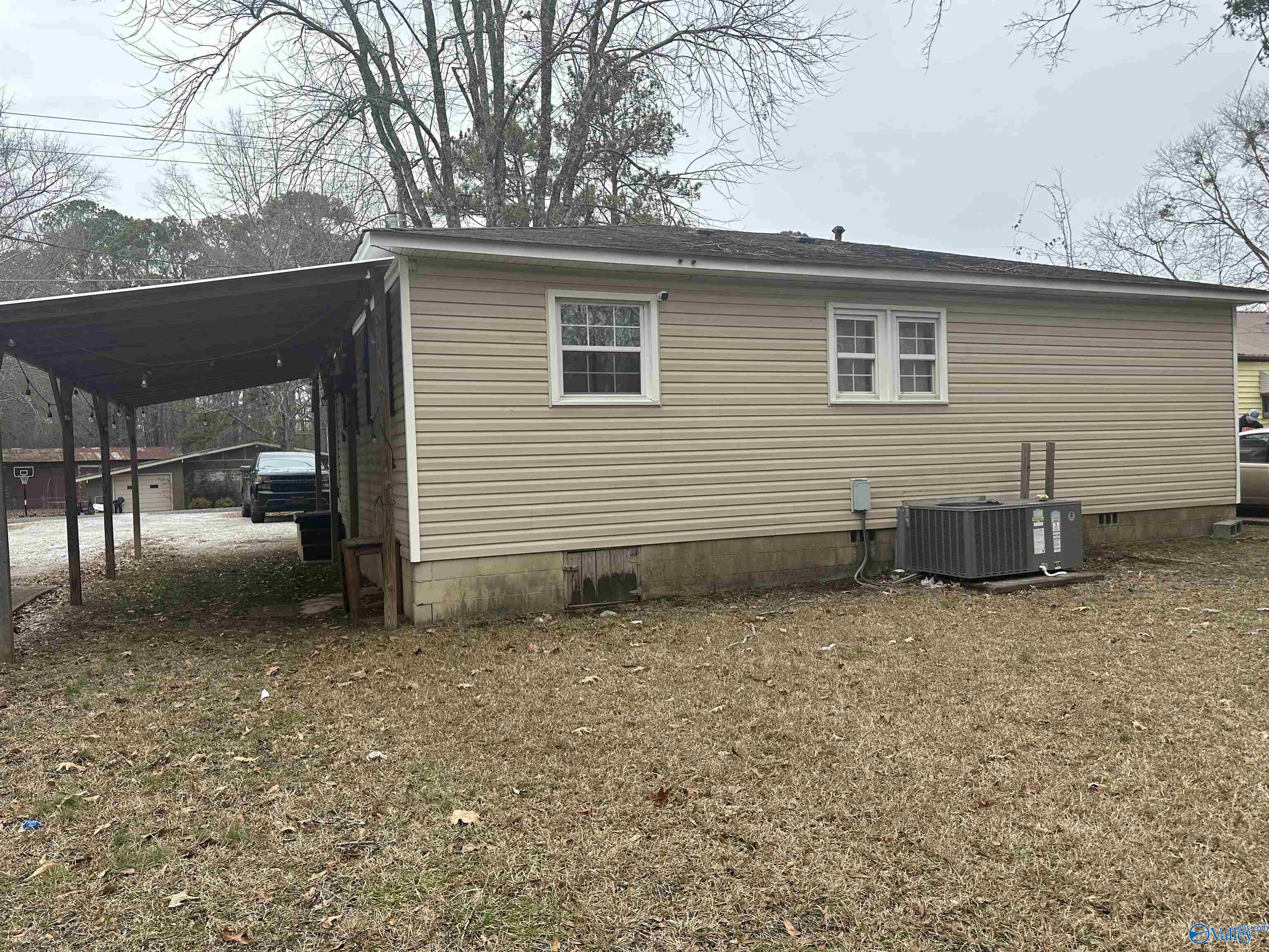 404 N College Street