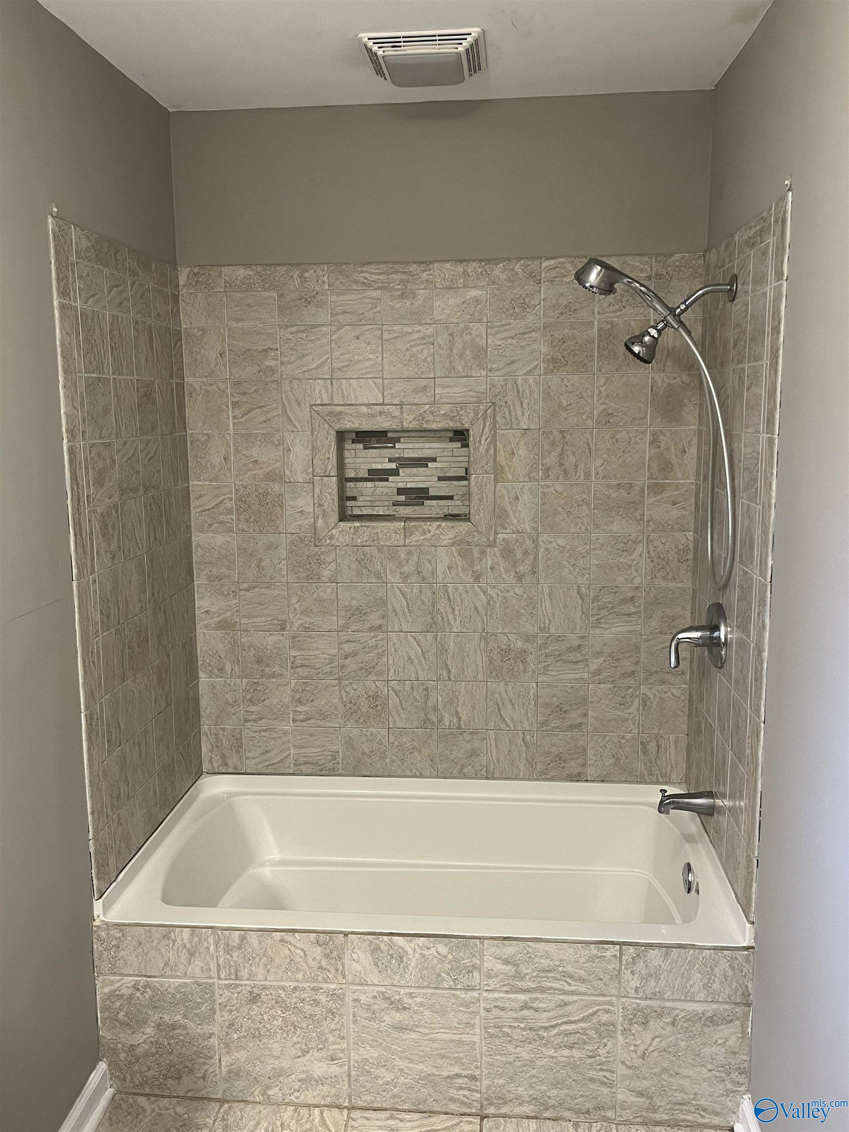 1632 Arrowhead Drive