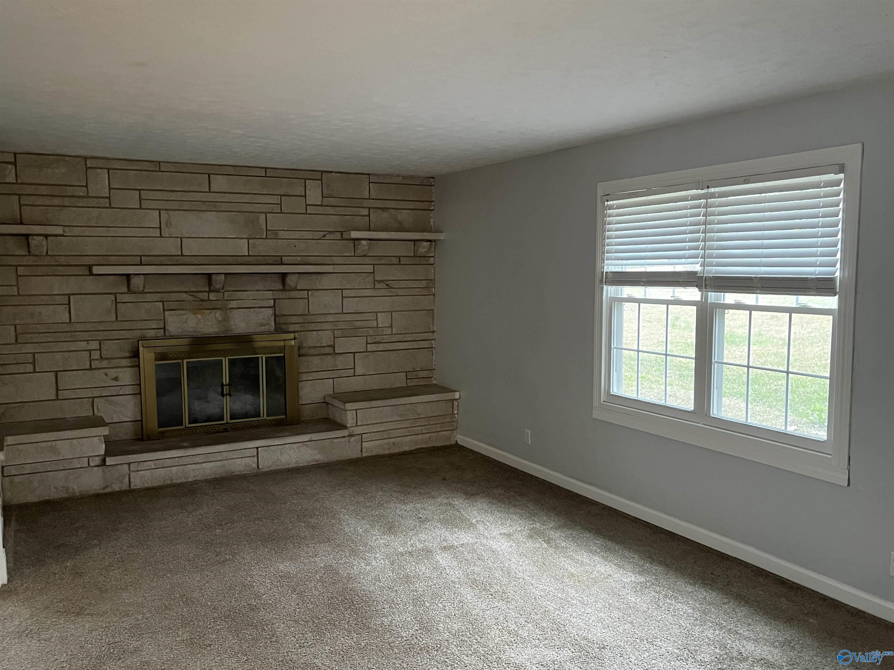 1632 Arrowhead Drive