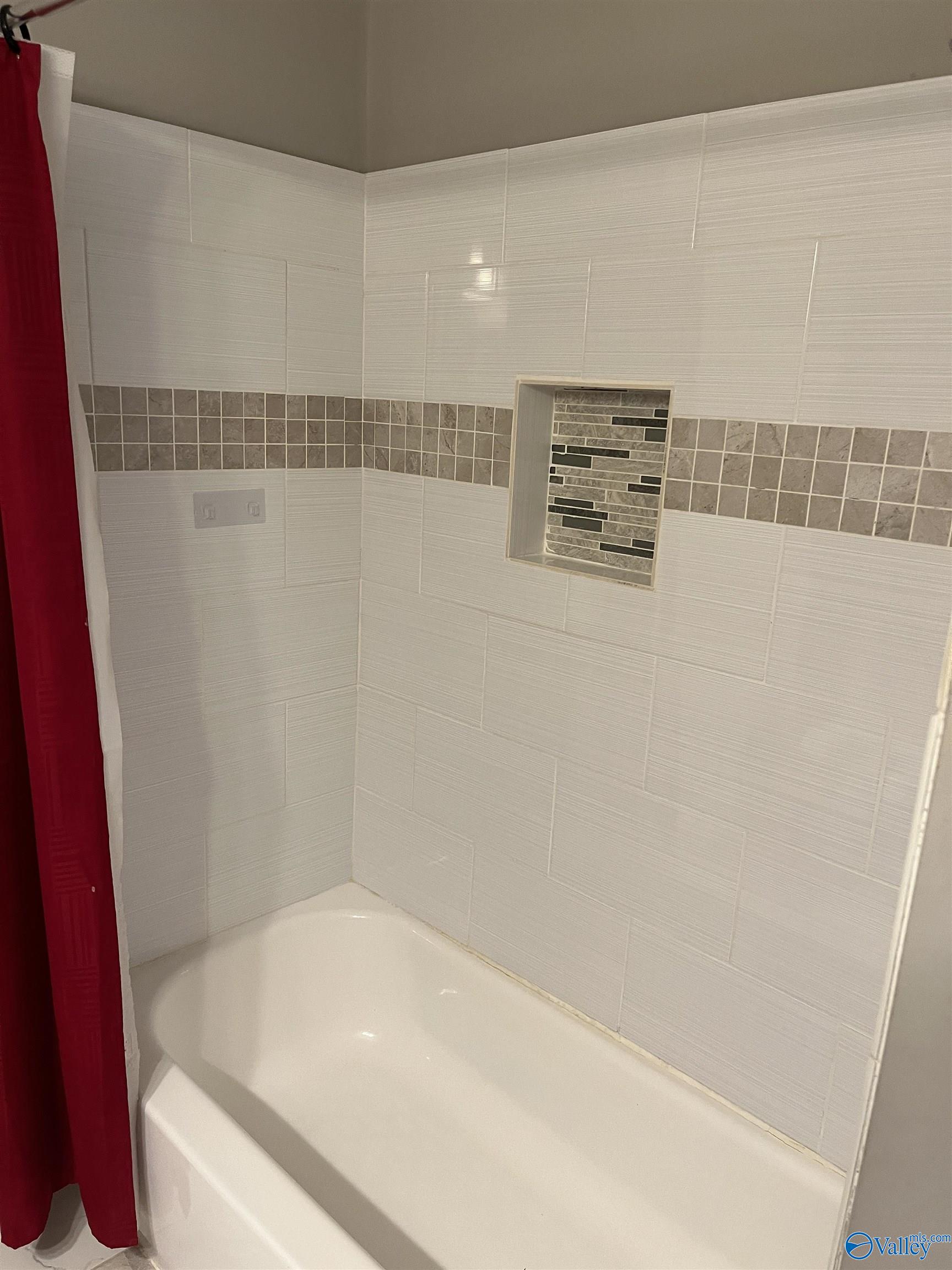 1632 Arrowhead Drive