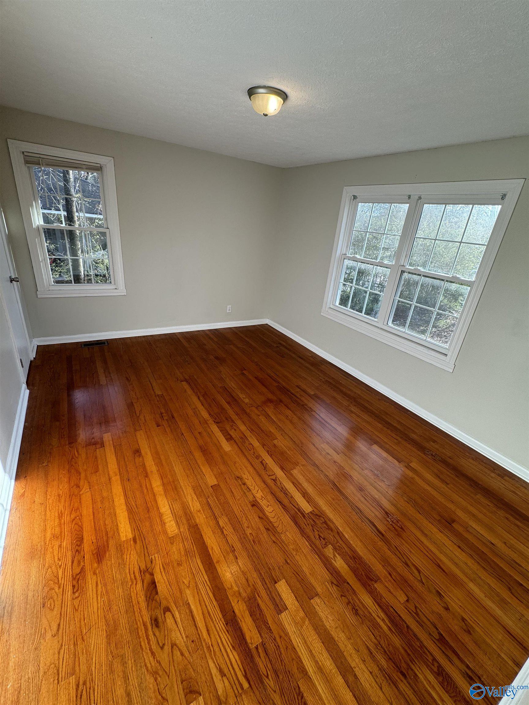 1632 Arrowhead Drive