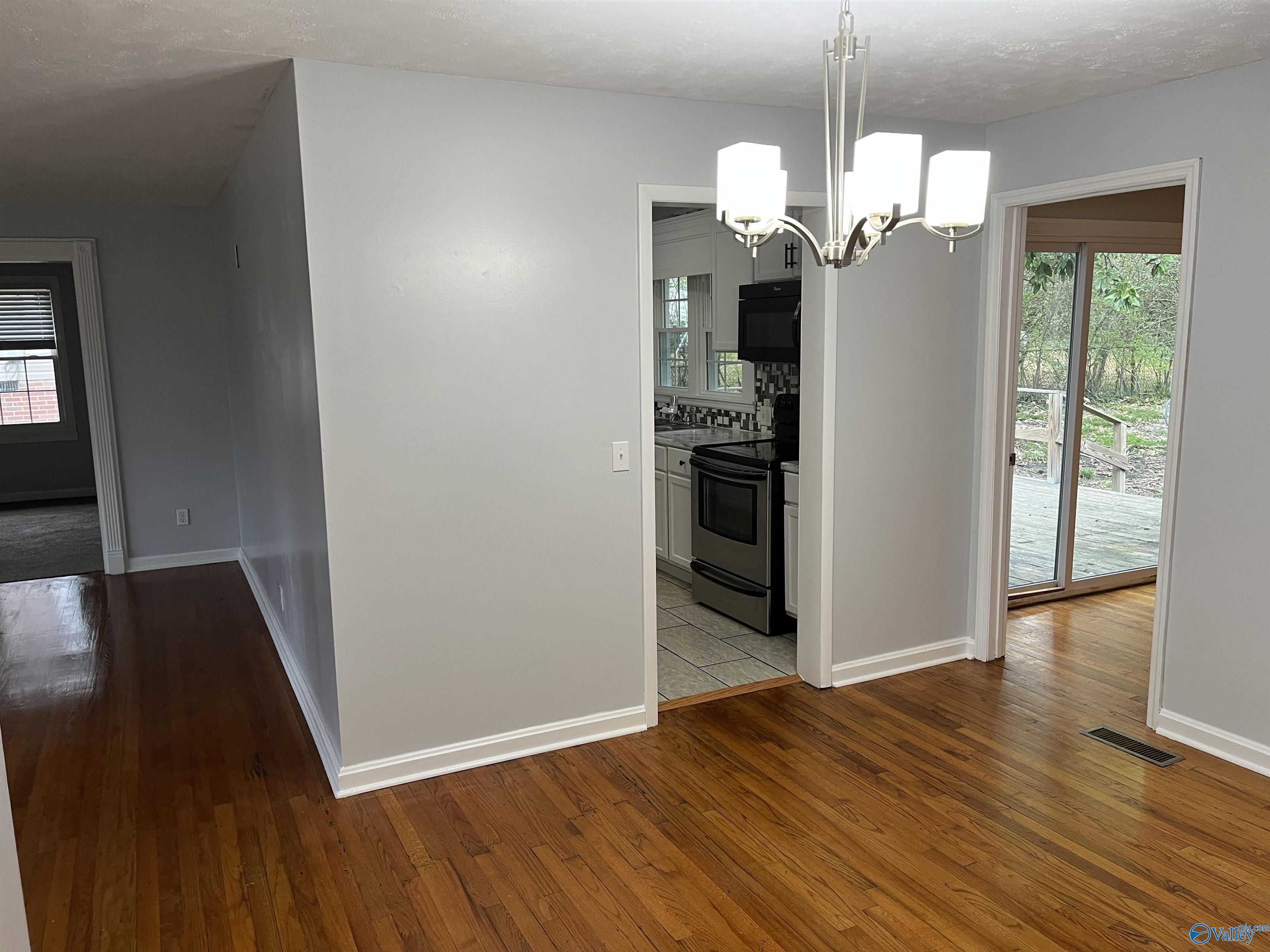 1632 Arrowhead Drive