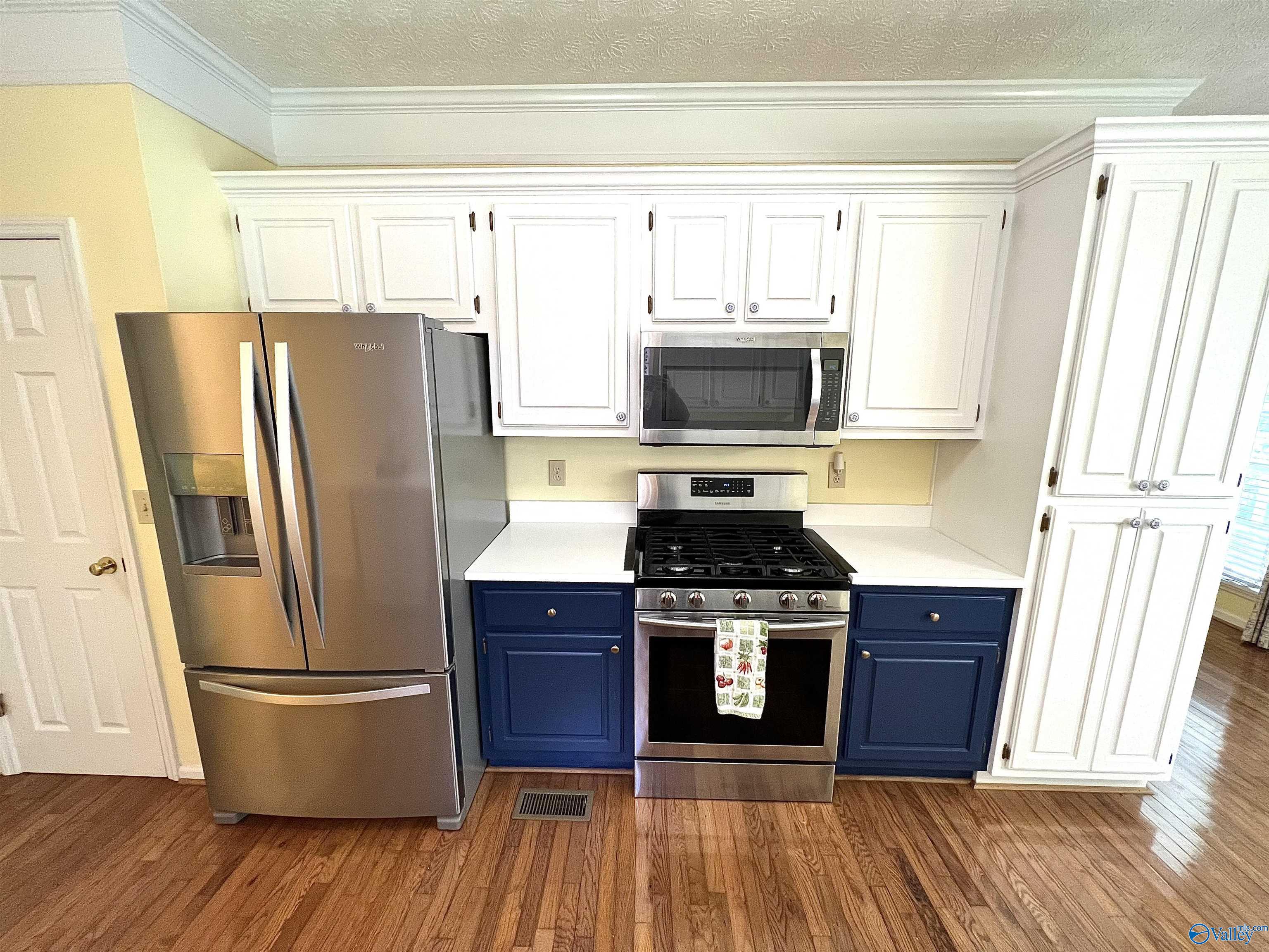 2605 Oak Village Drive