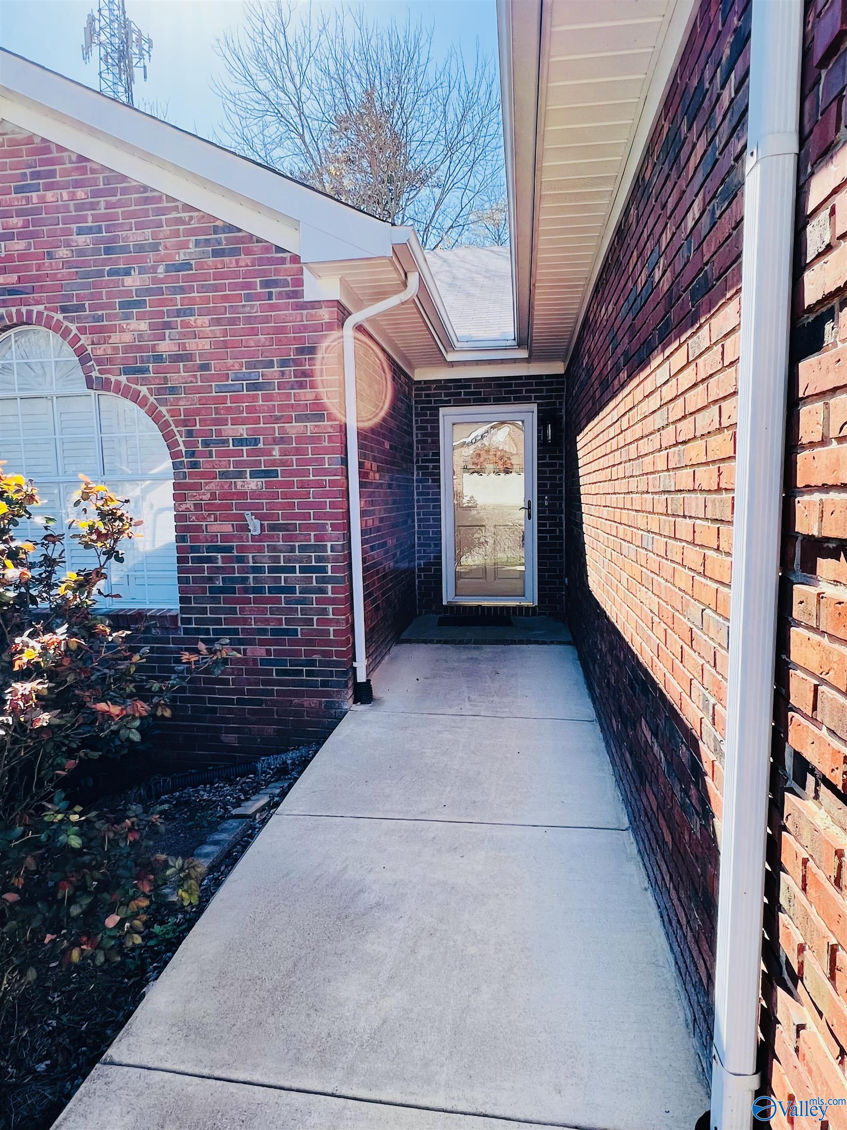 2605 Oak Village Drive