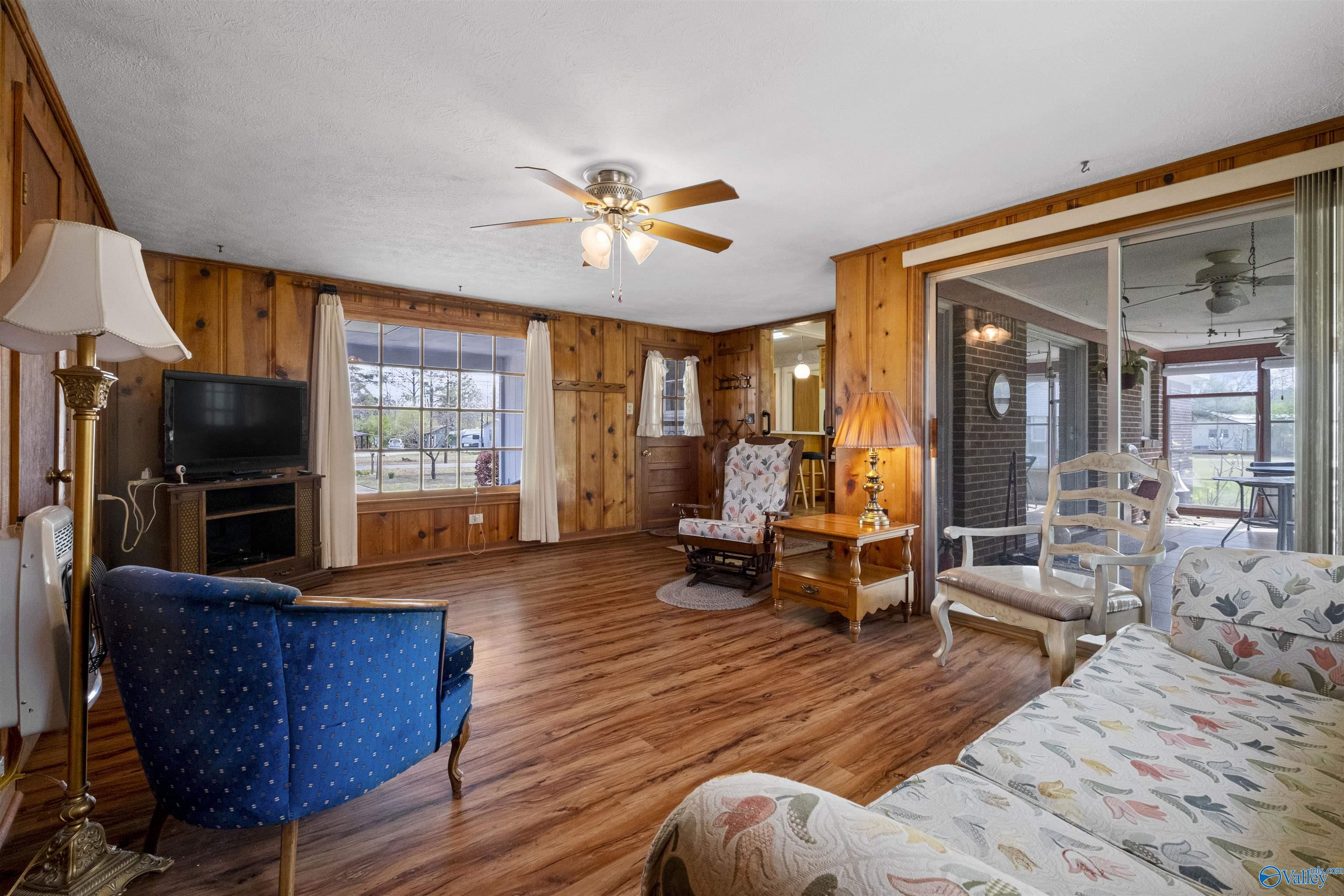 405 Lonesome Bend Road