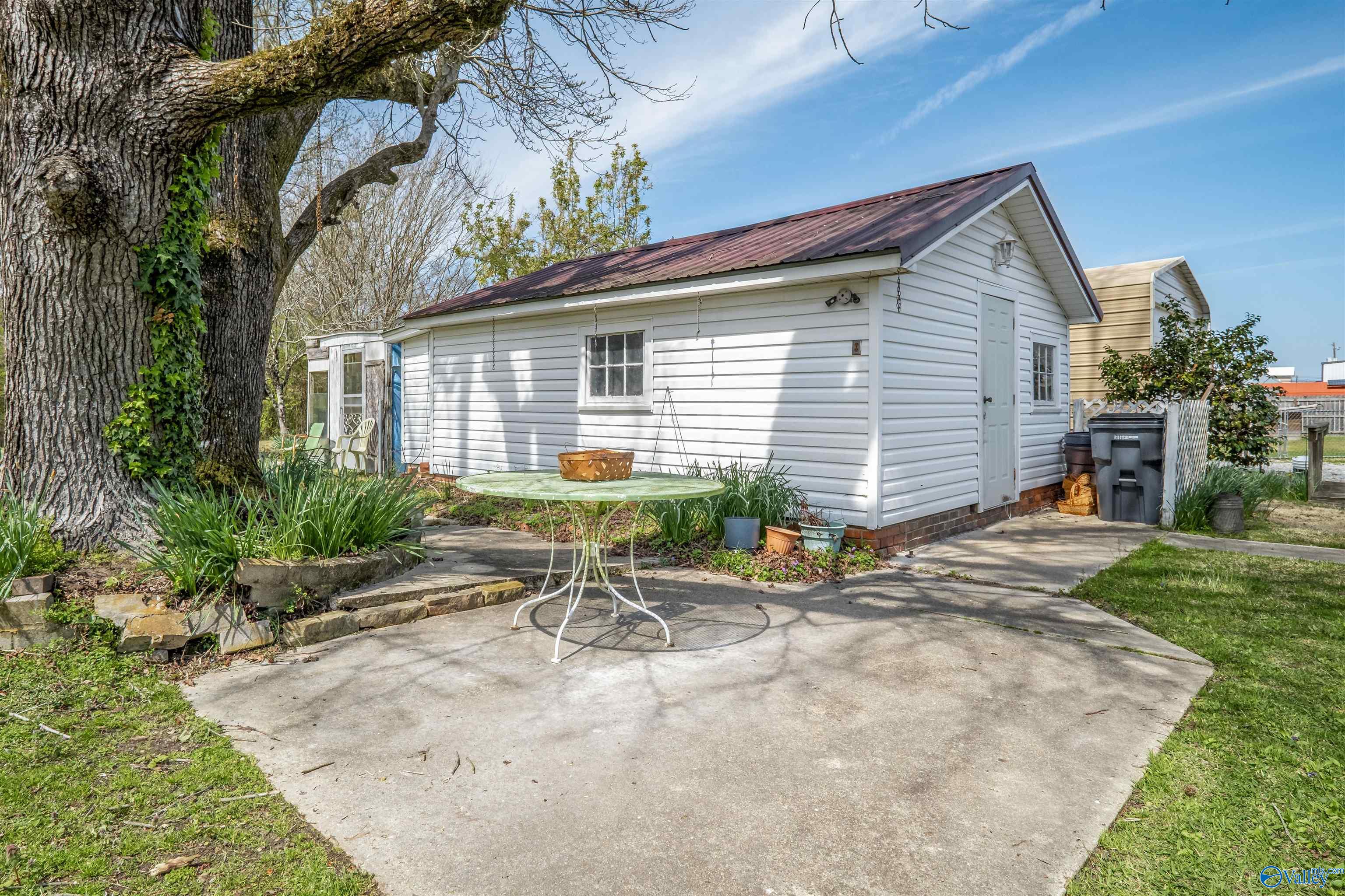 405 Lonesome Bend Road