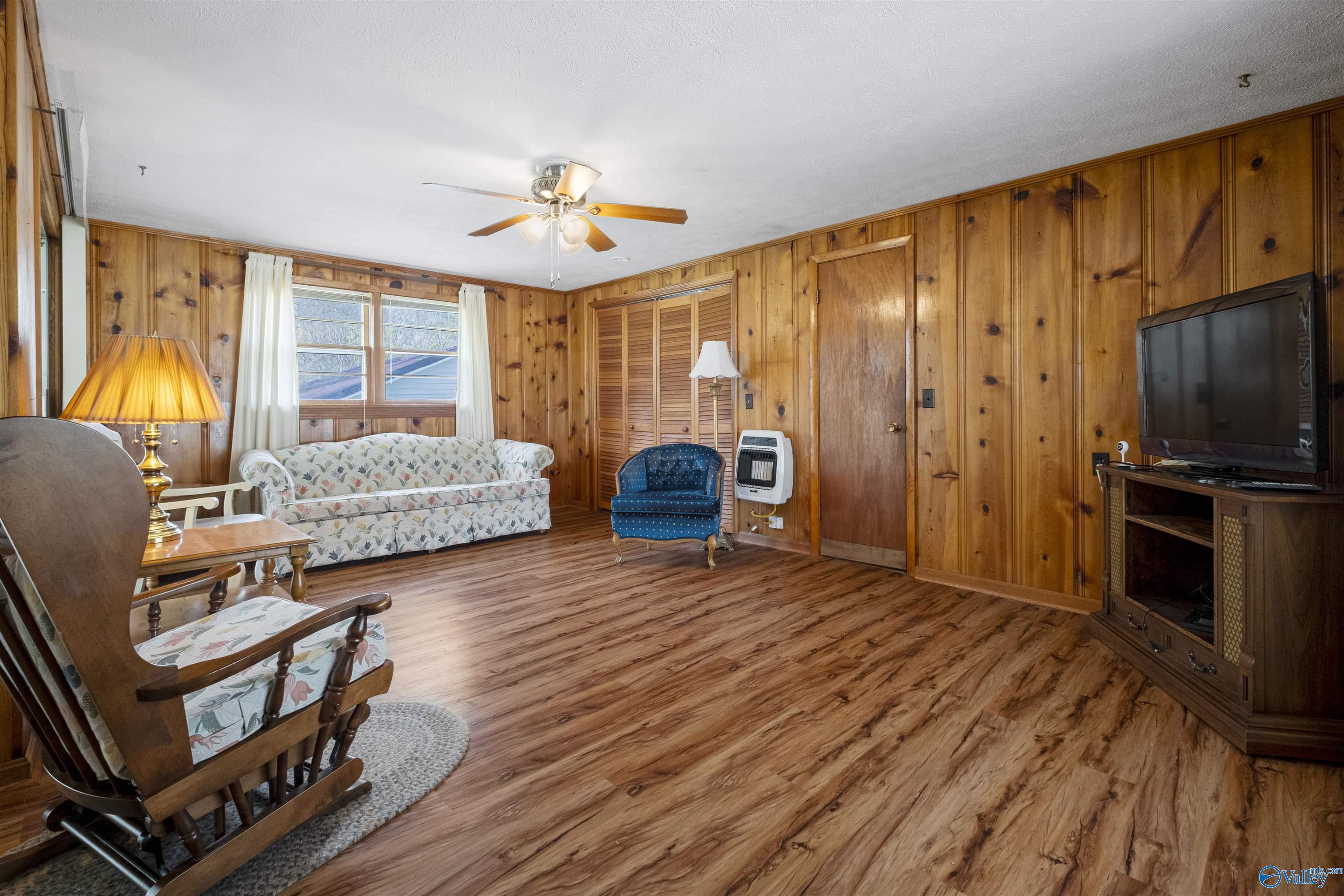 405 Lonesome Bend Road