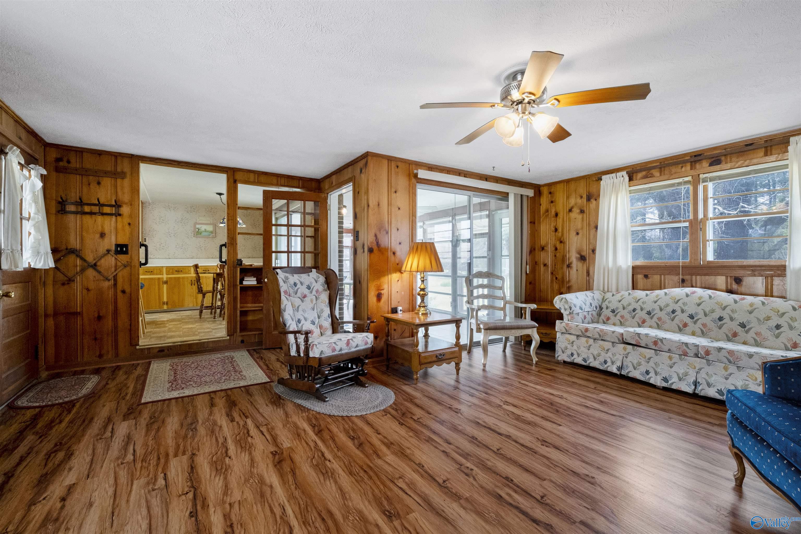 405 Lonesome Bend Road