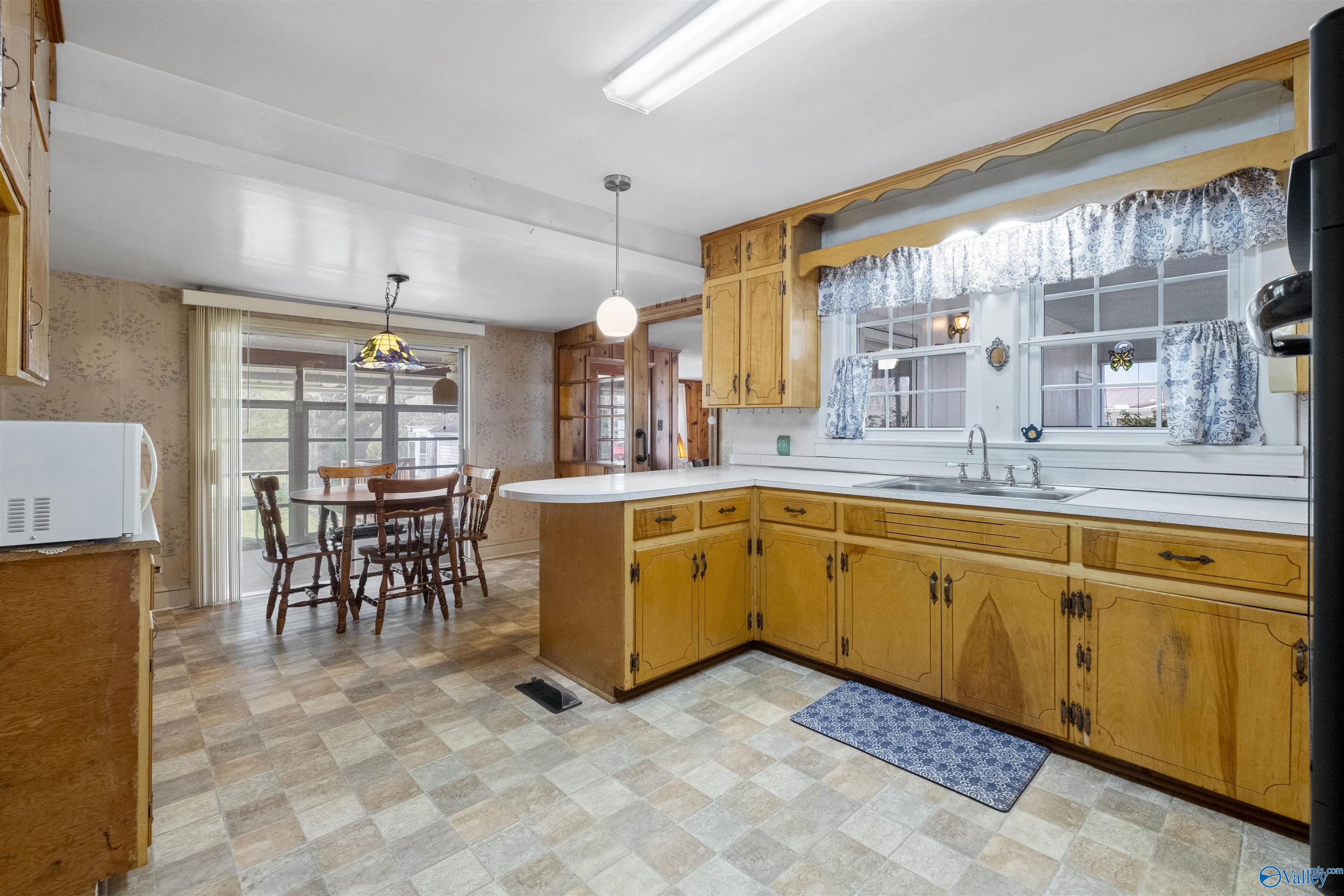 405 Lonesome Bend Road