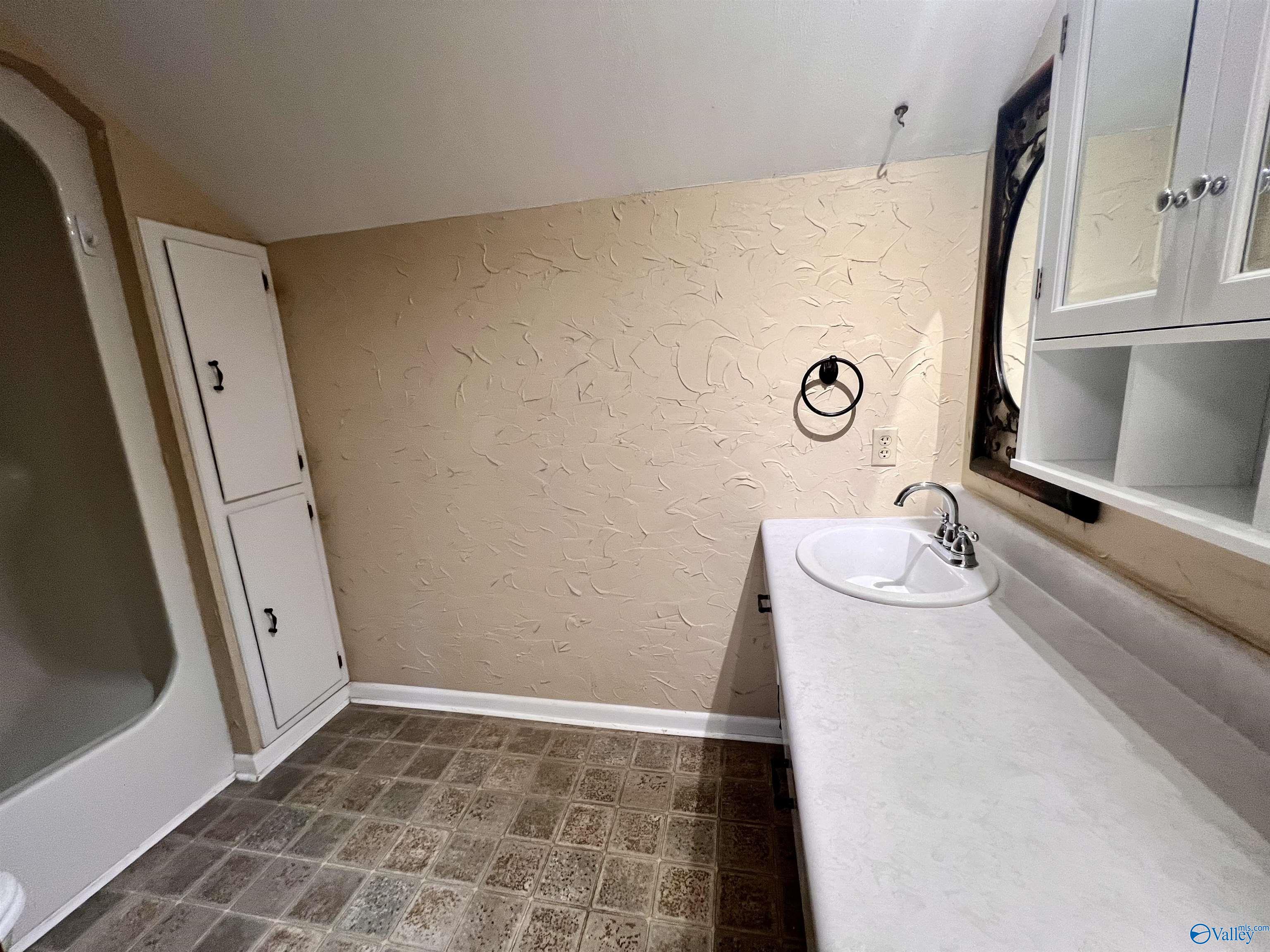 107 Covered Bridge Rd