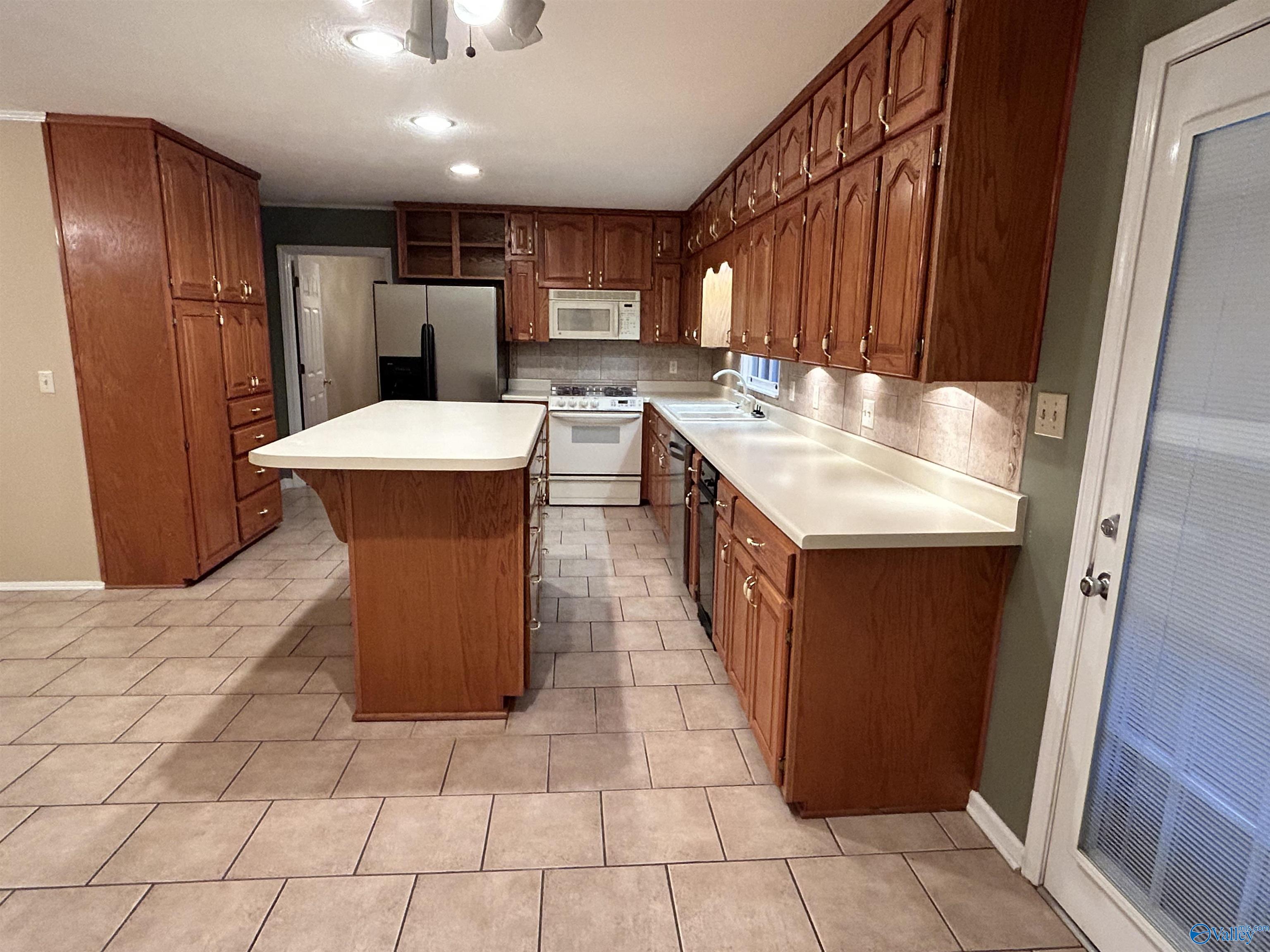 120 Buckingham Place